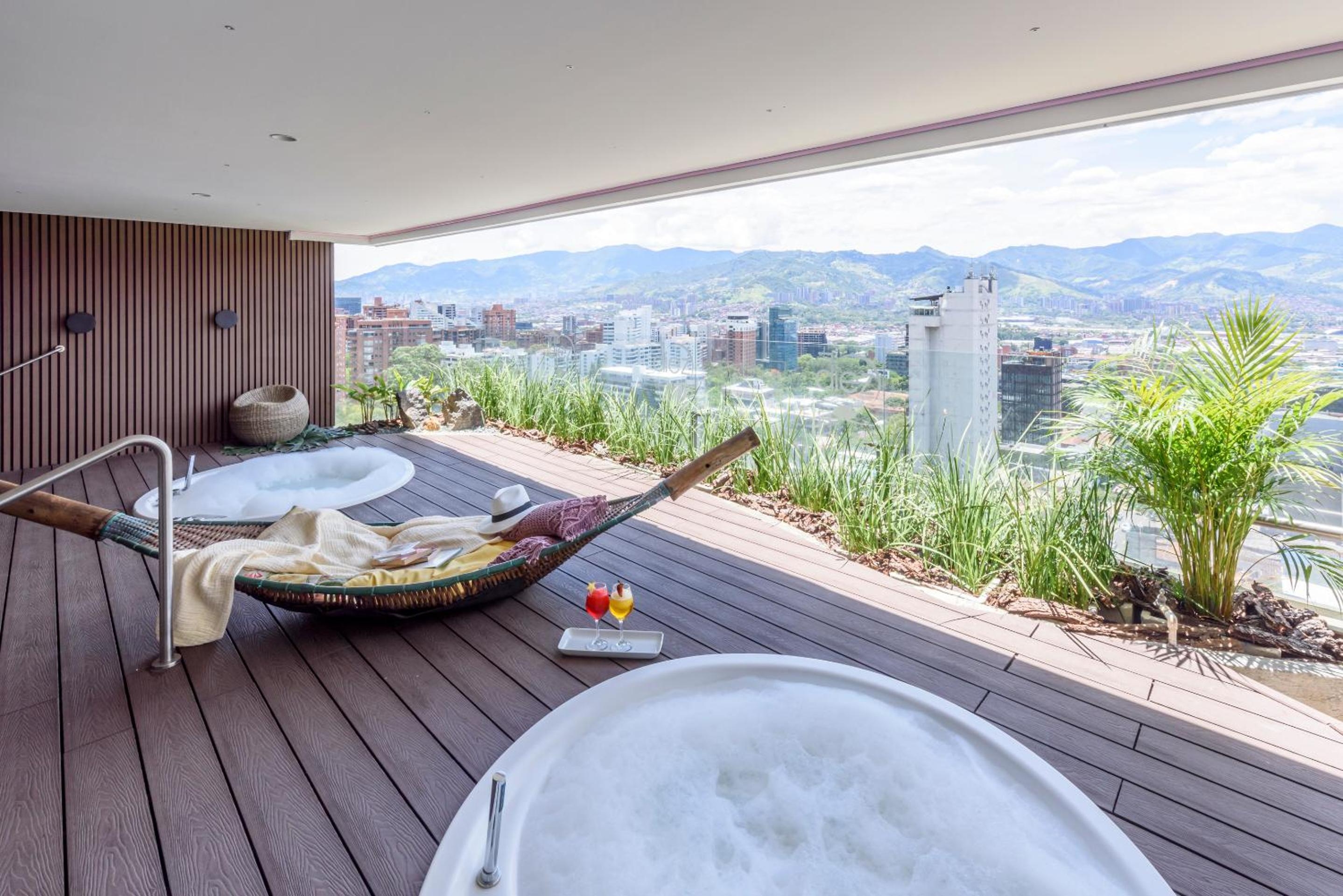 Diez Hotel Categoría Colombia, Poblado