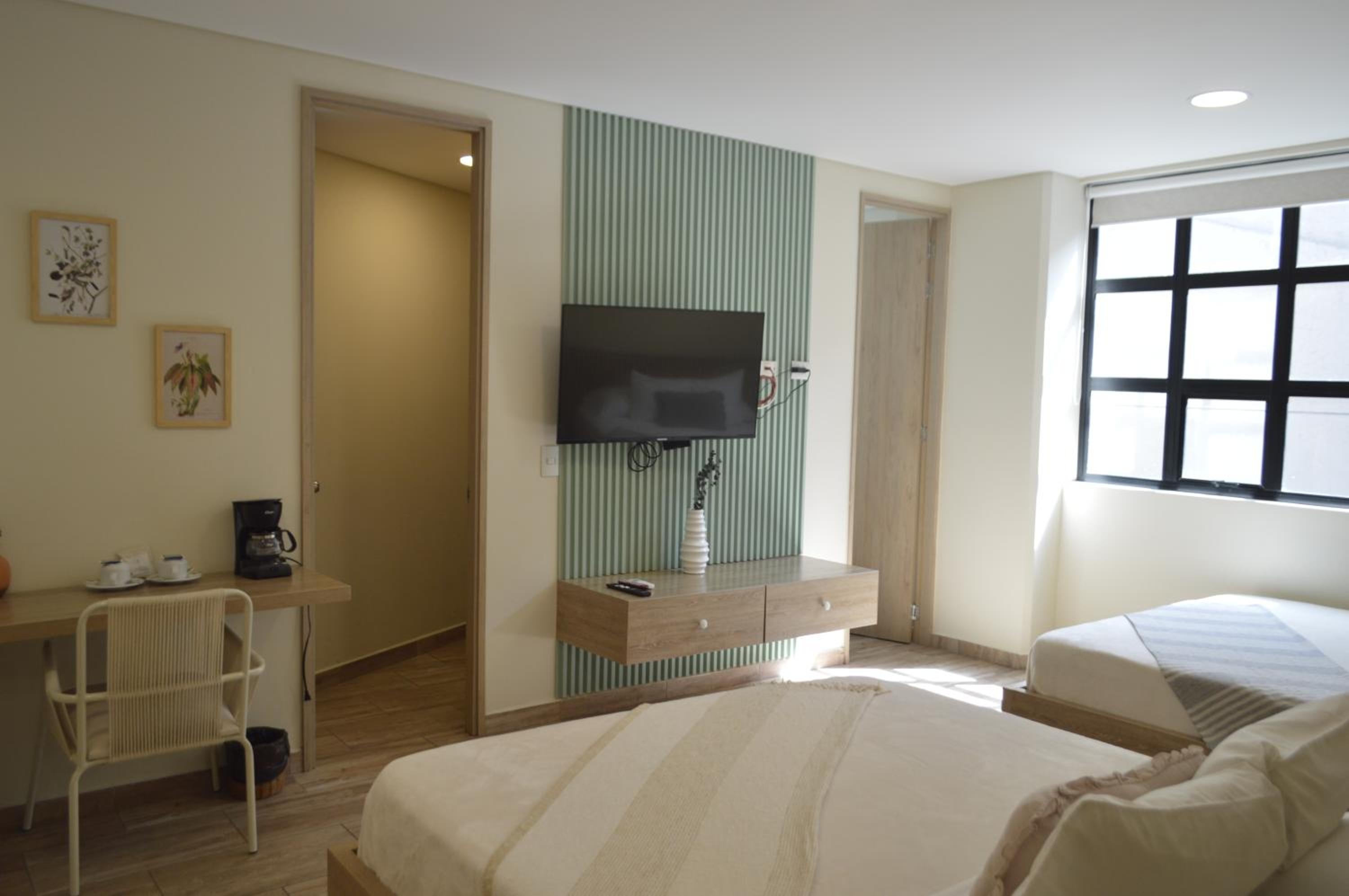 Mythical Hotel Boutique, Laureles