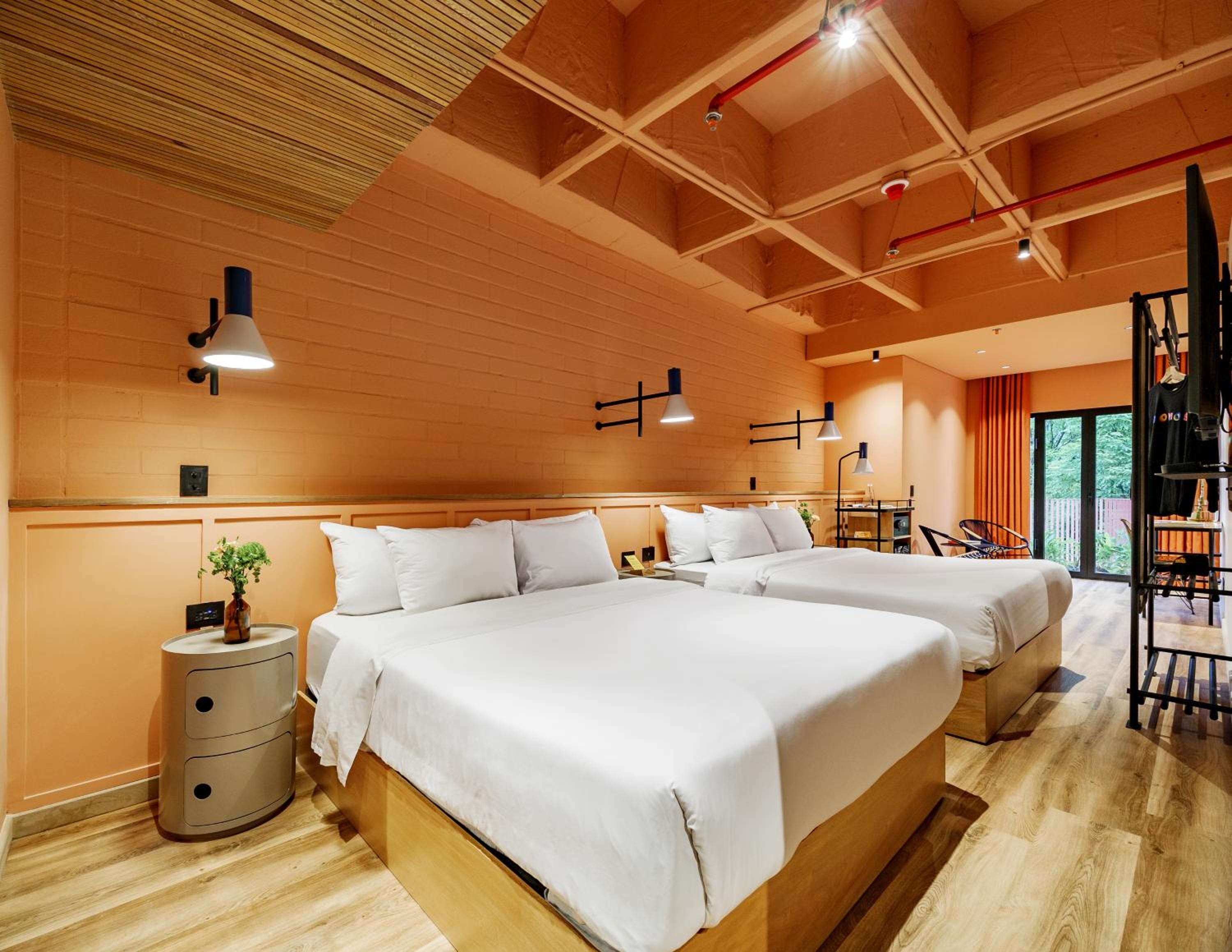 The Somos Bold Hotel, Poblado