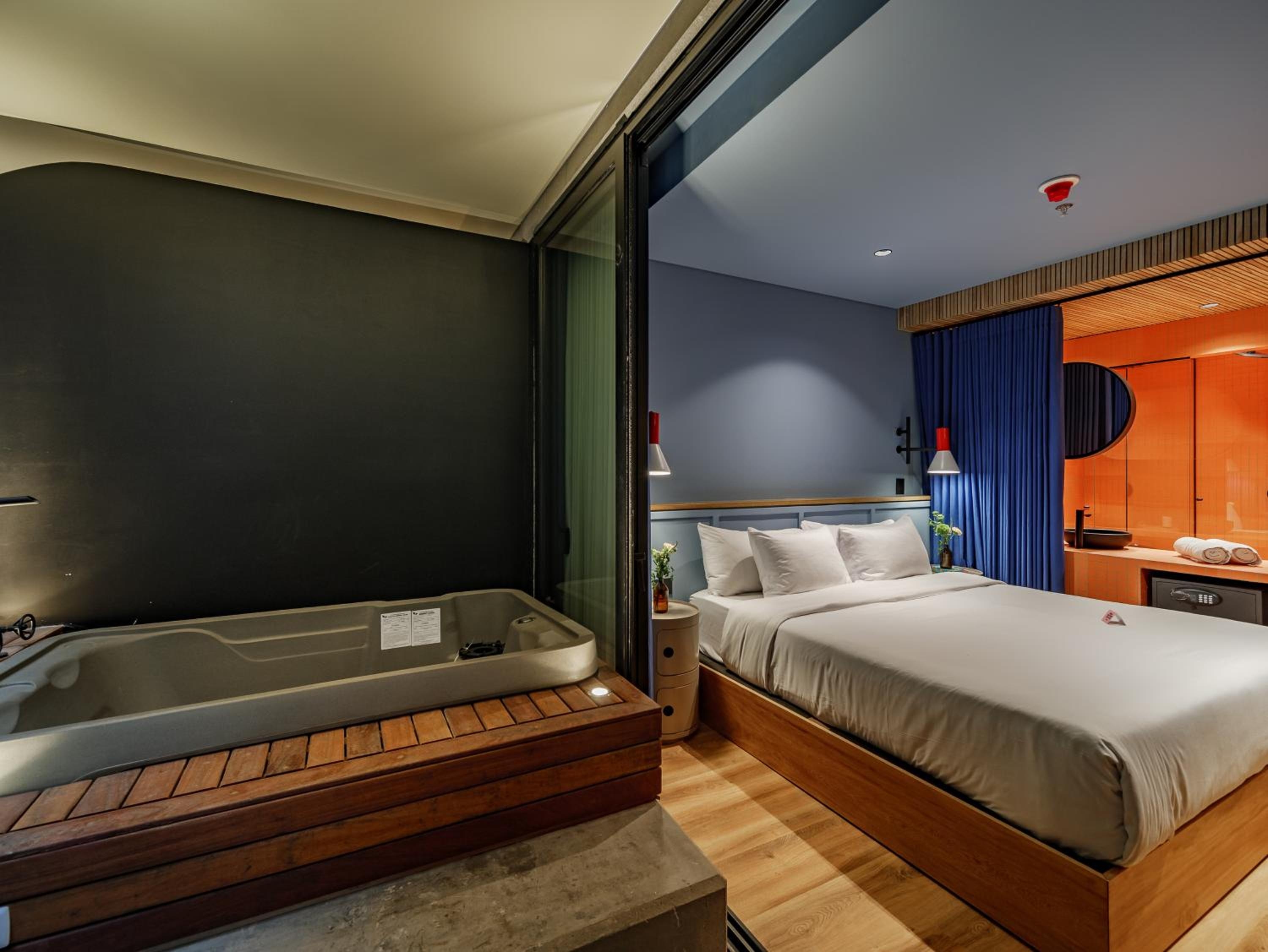 The Somos Bold Hotel, Poblado