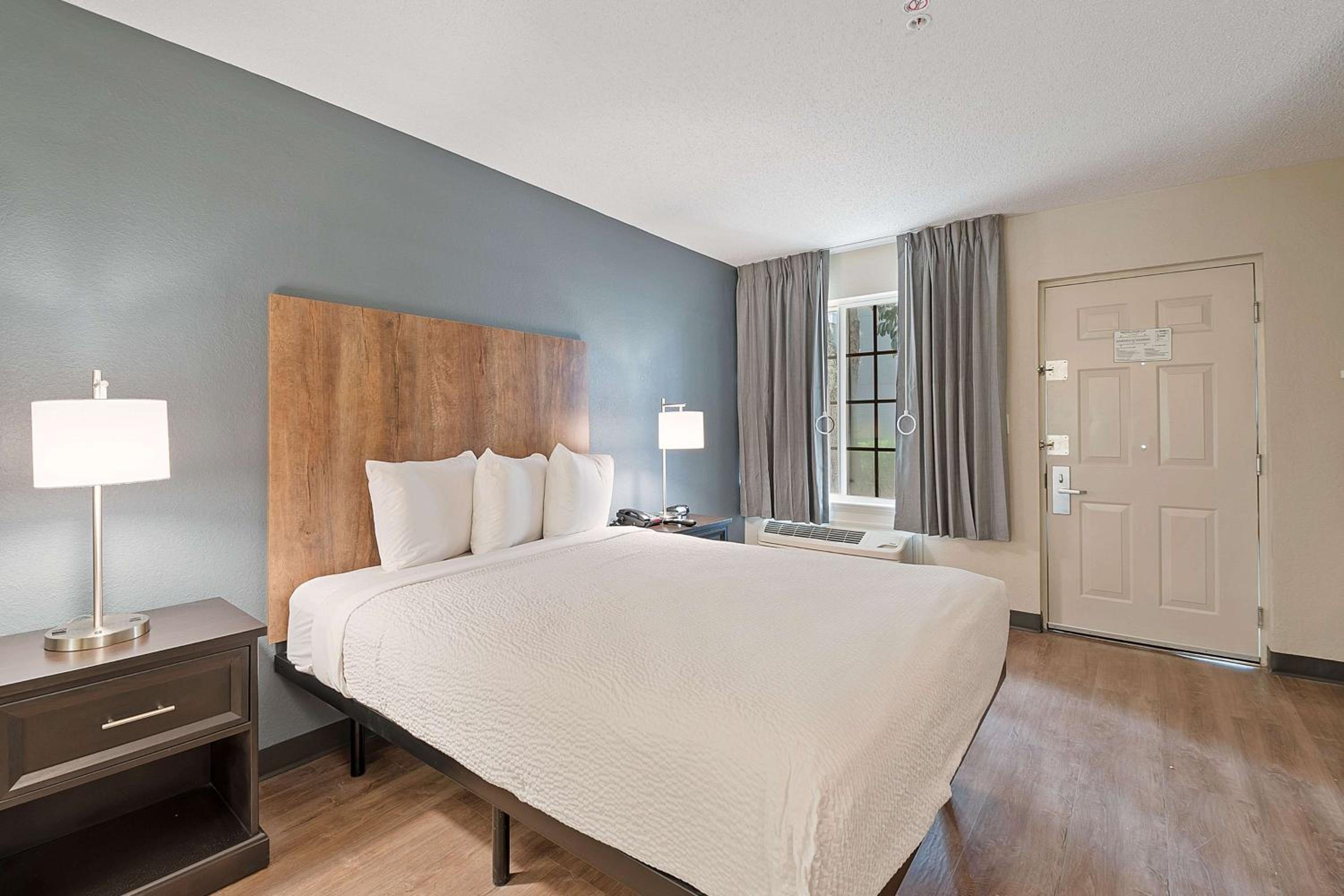 Foto de Extended Stay America Suites - Miami - Airport - Blue Lagoon