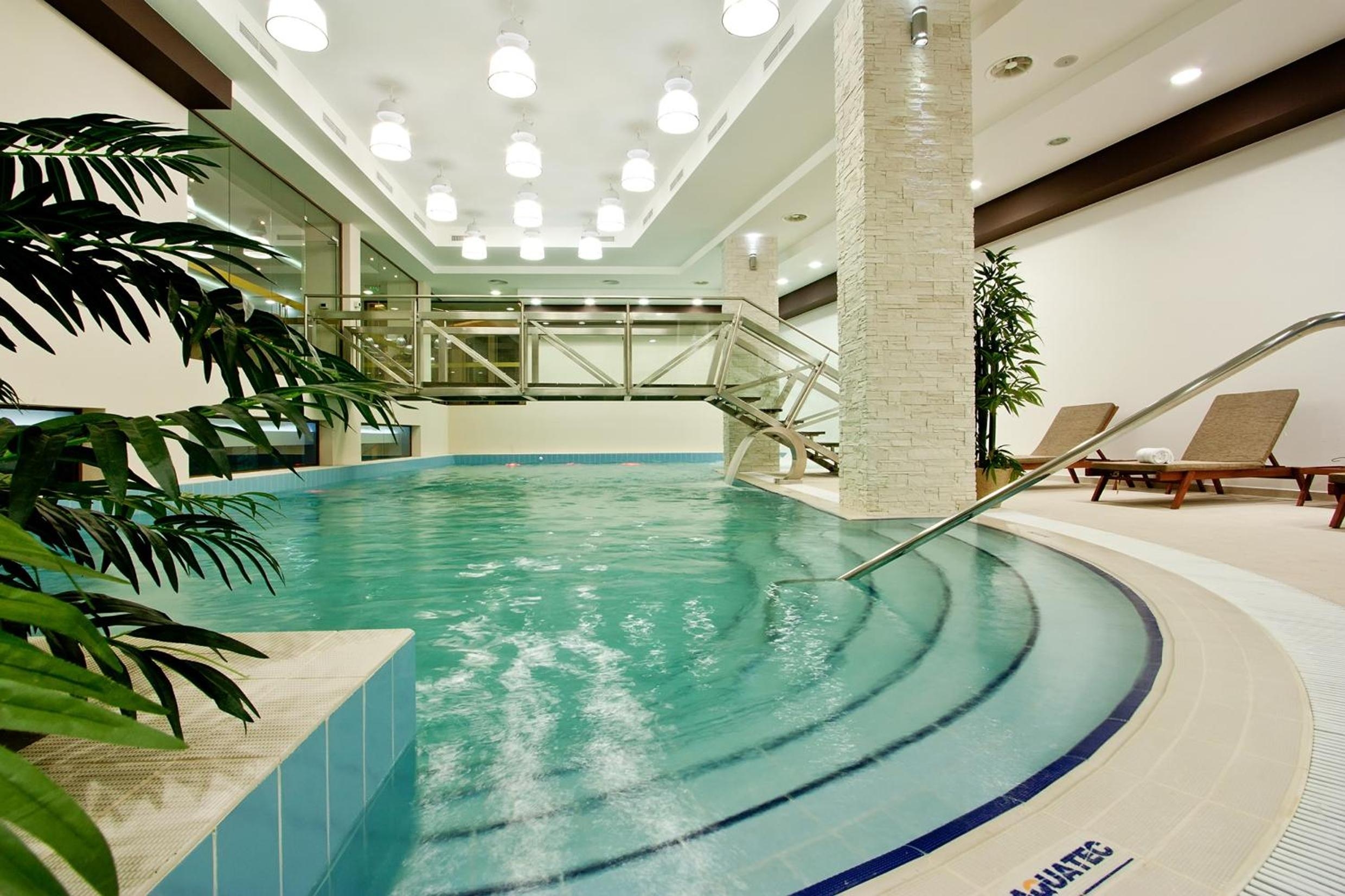 Earth & People Hotel & SPA - Free Parking & Swimming Pool