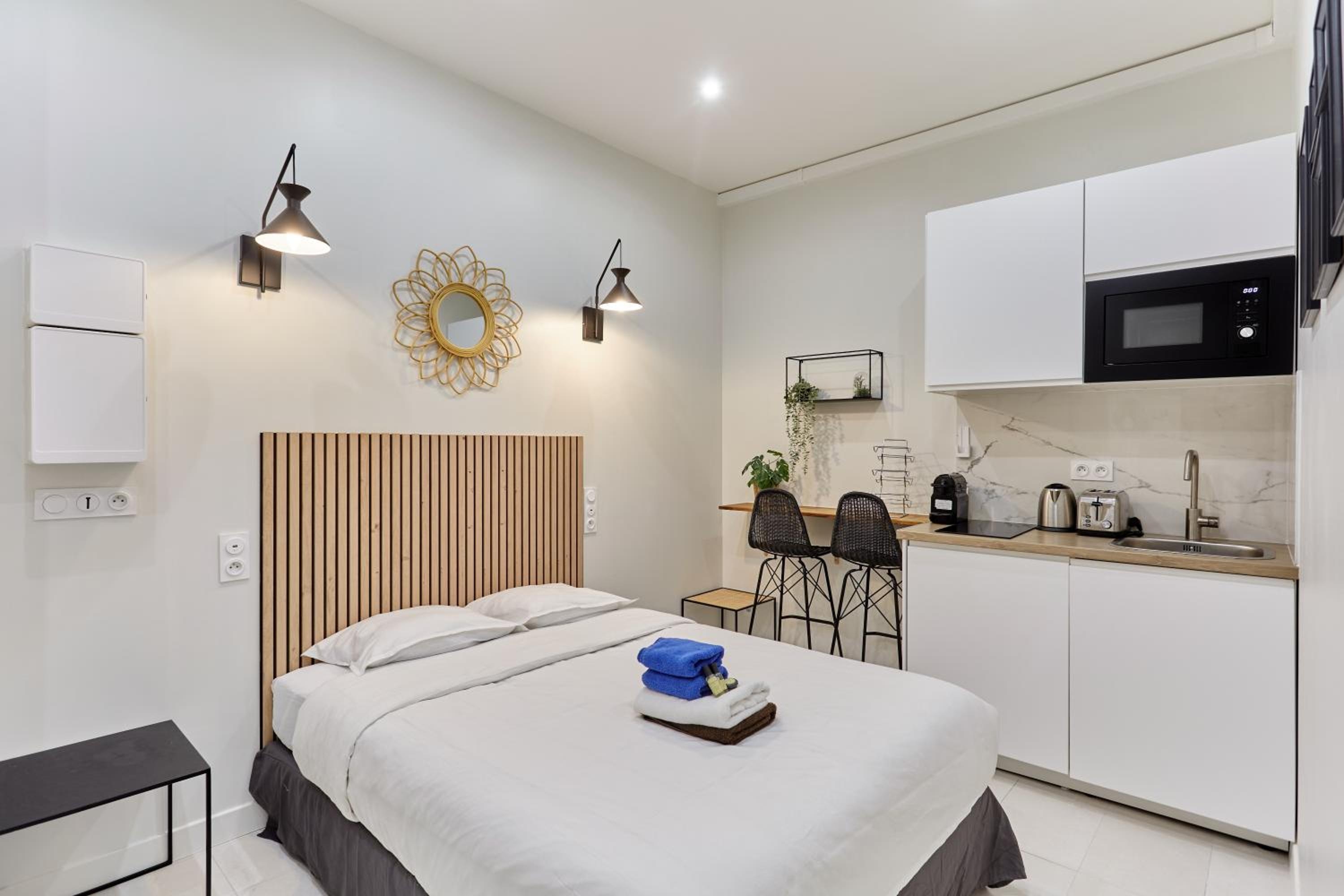 Rent a Room - Residence Charon
