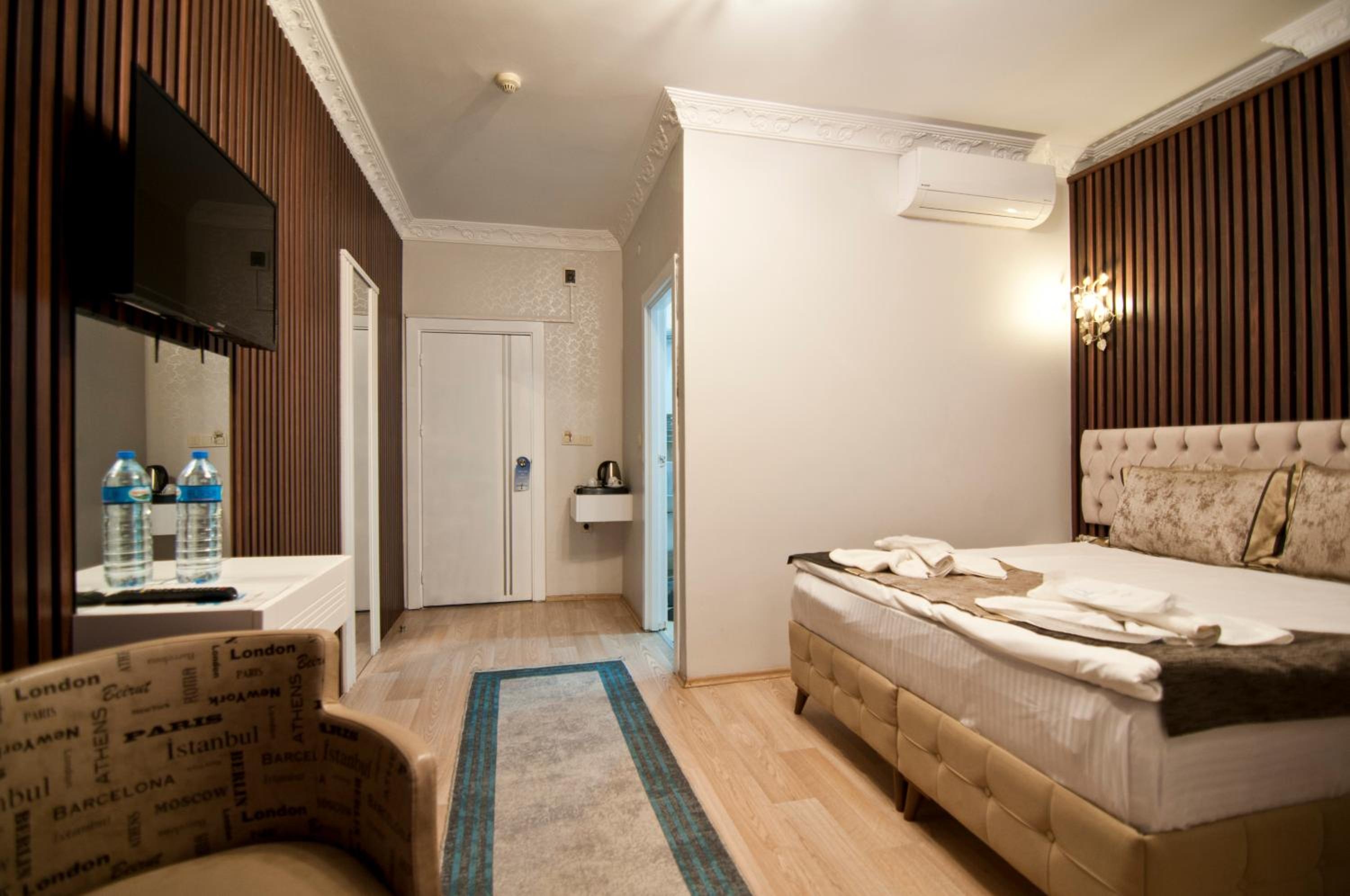 Foto de Hotel Broken Column