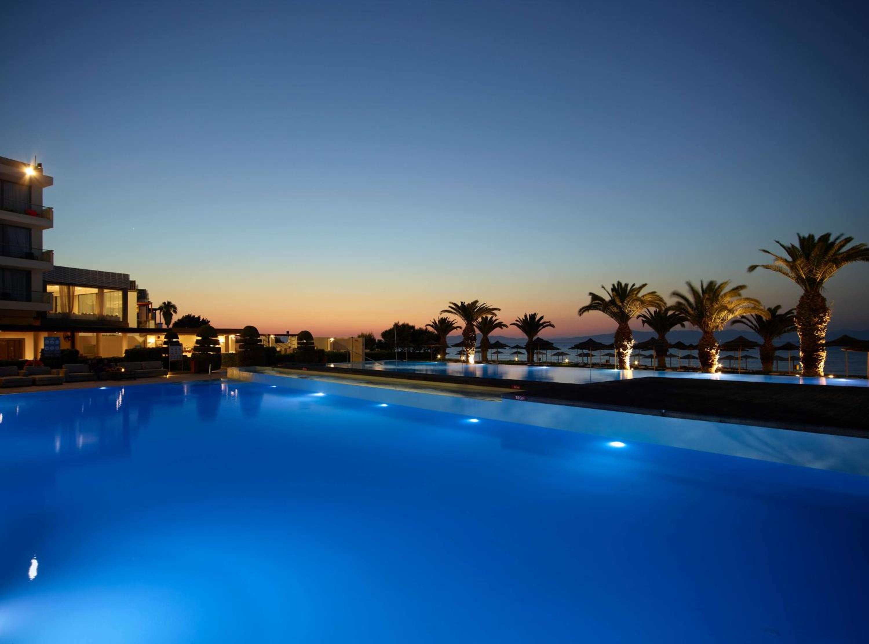 Foto de The Ixian Grand & All Suites - Adults Only Hotel