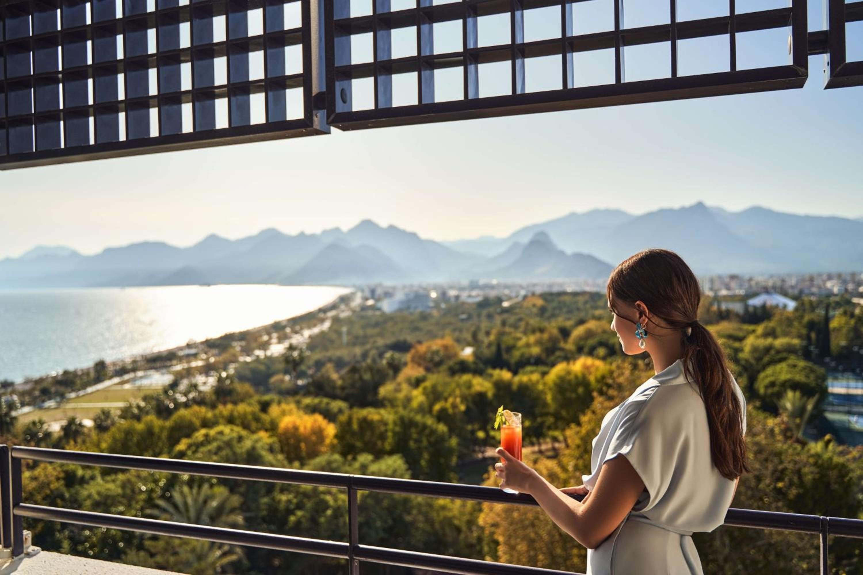 Foto de Rixos Downtown Antalya - The Land Of Legends Access