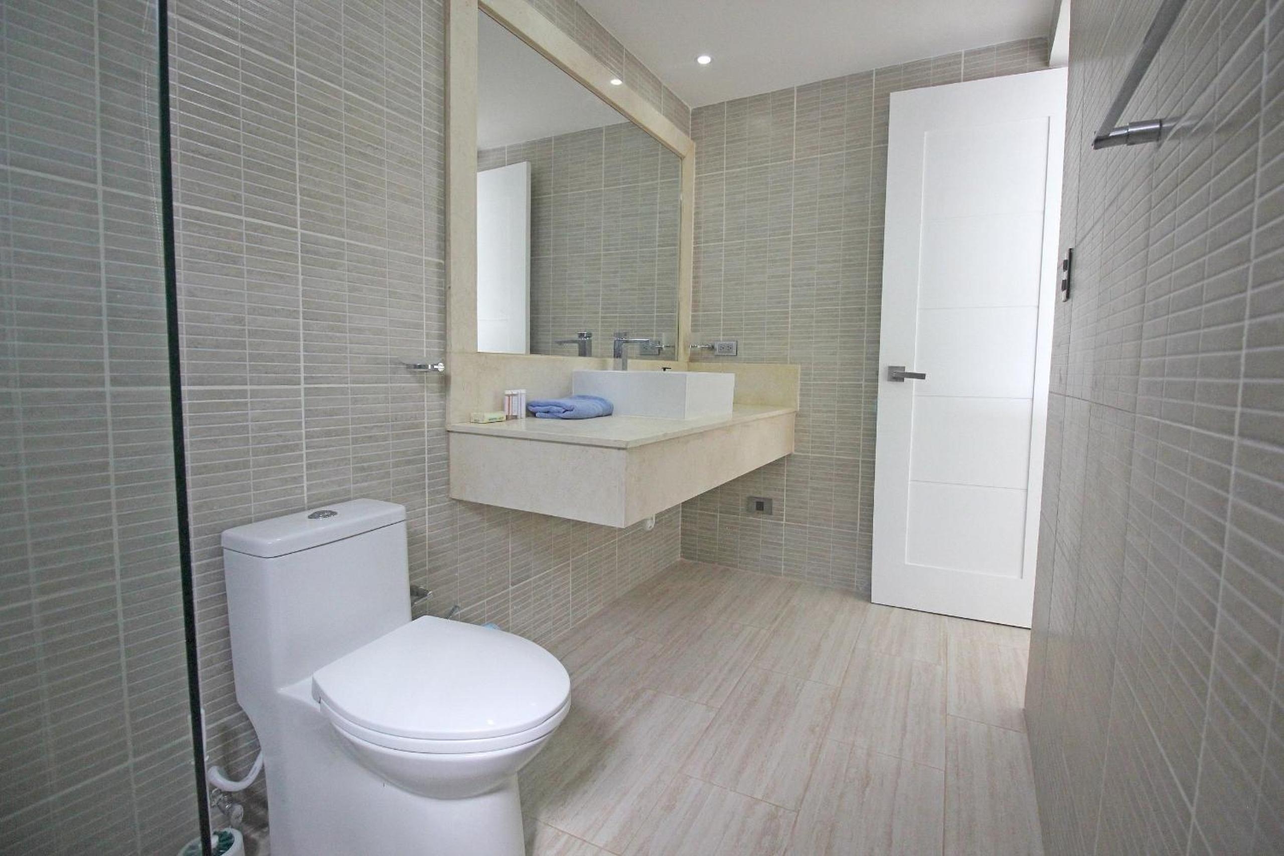 Foto de Spacious 3-bedroom PH for 9 people