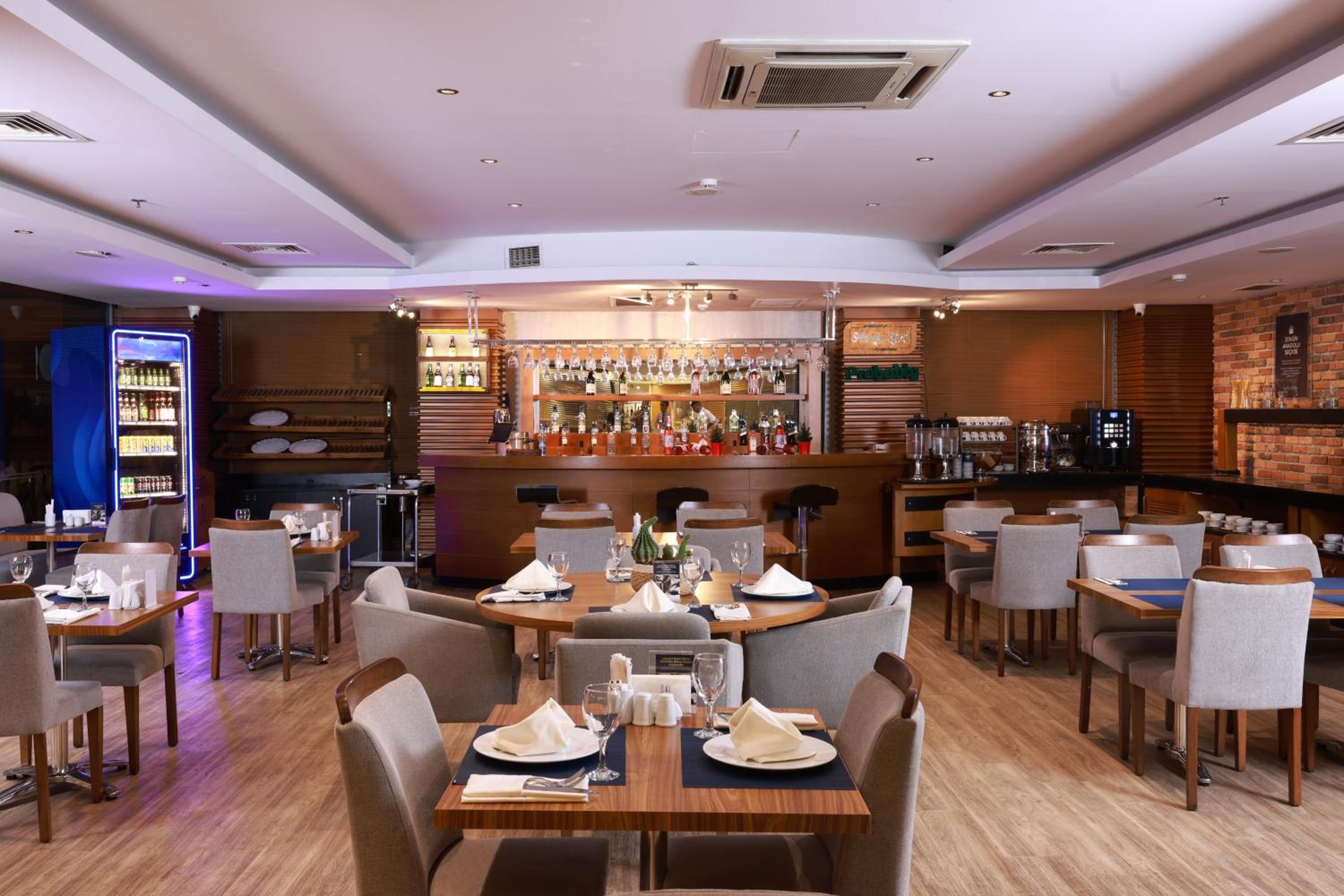 Foto de Anemon Kent Çiğli Otel