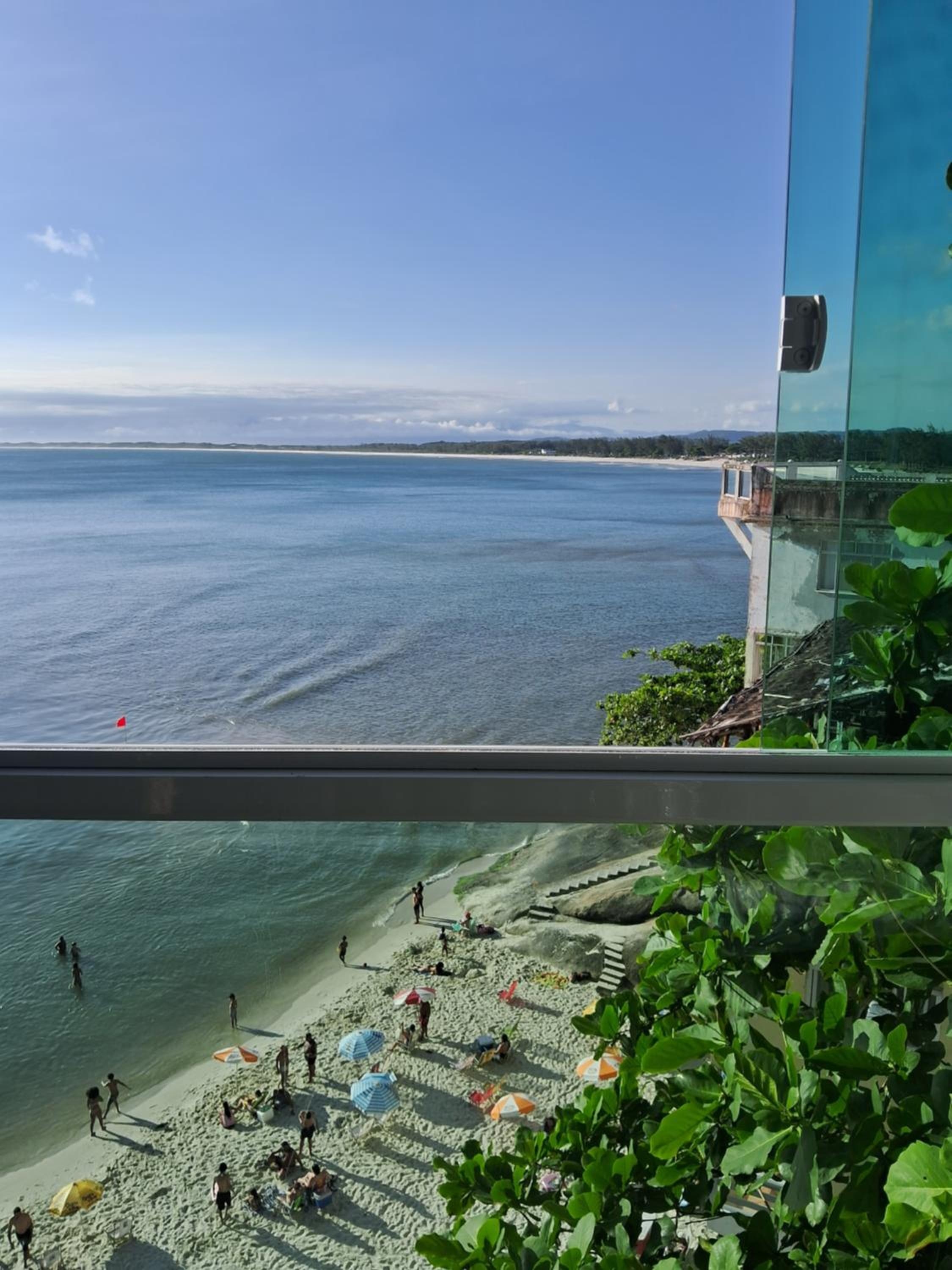 Pousada Marambaia Café - Praiana, econômica, Com café da manhã, piscina e hidromassagem ao ar livre - Frente para o mar
