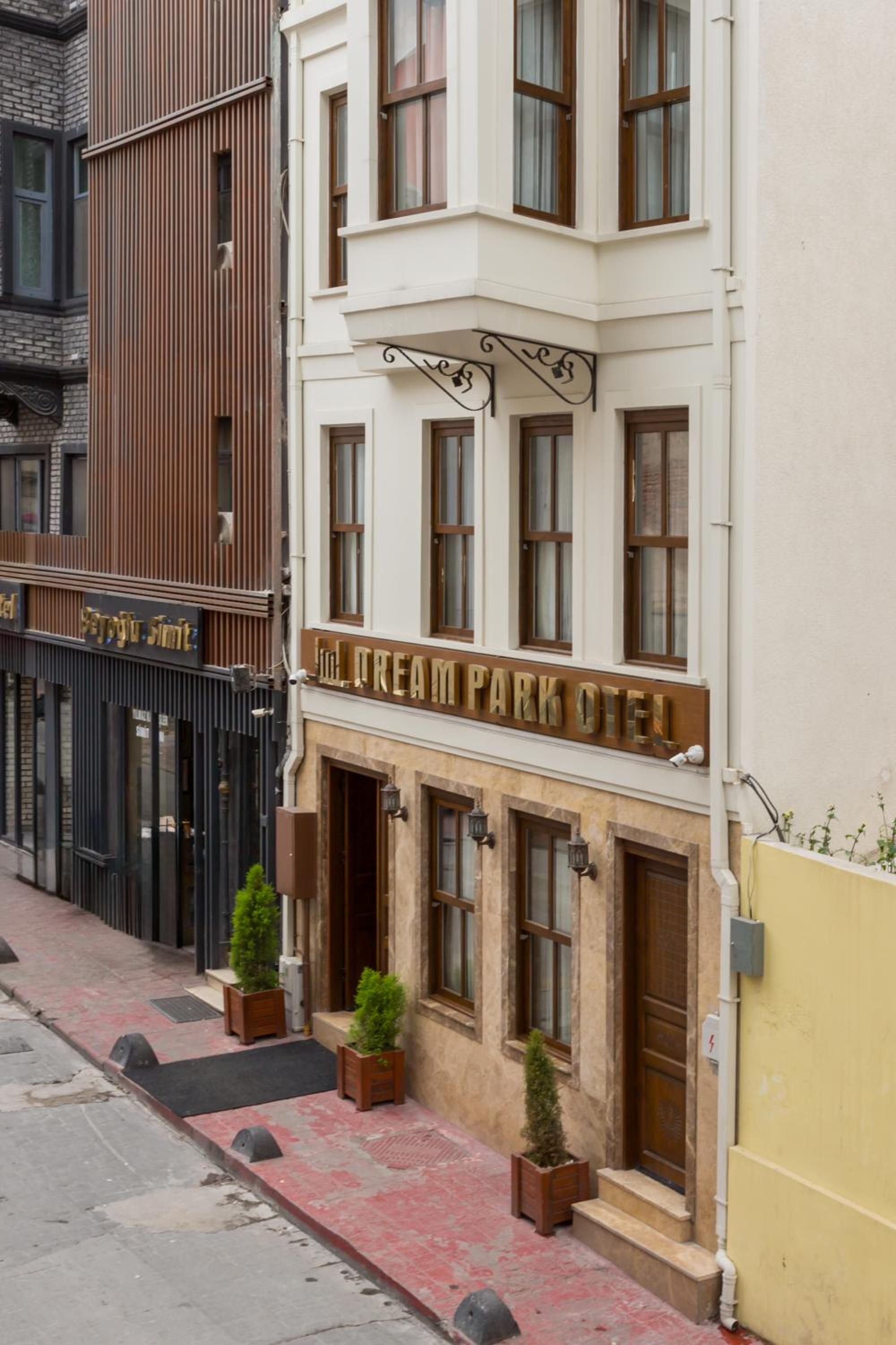 Dream Park Hotel