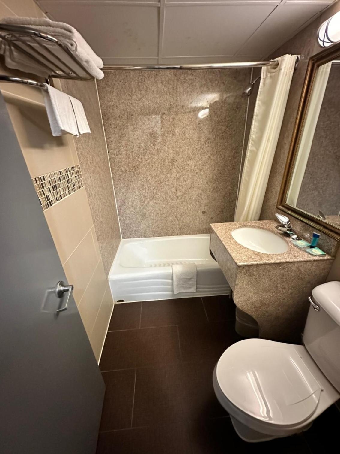 Foto de Town House Inn and Suites