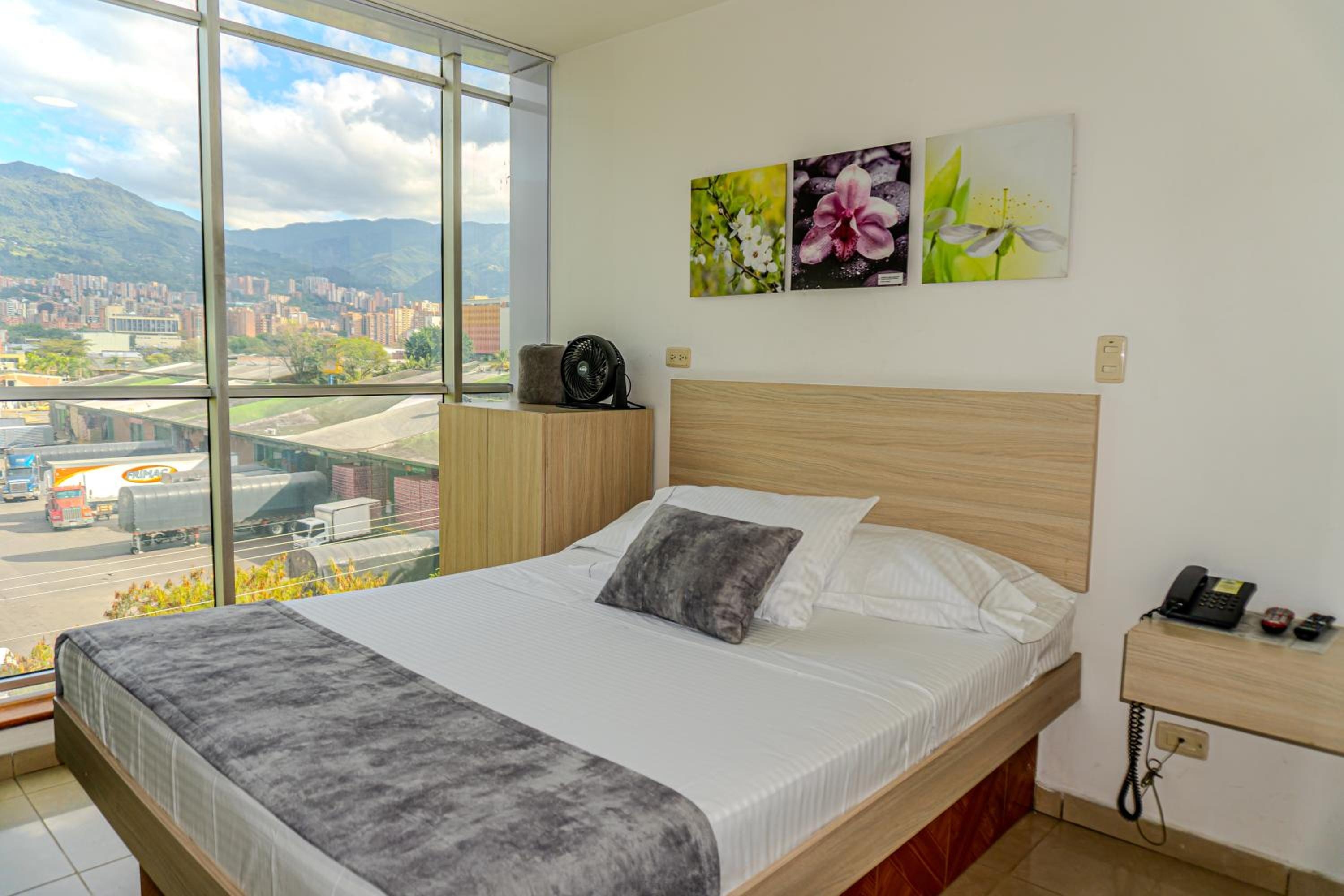Foto de Hotel Alcaravan Medellín