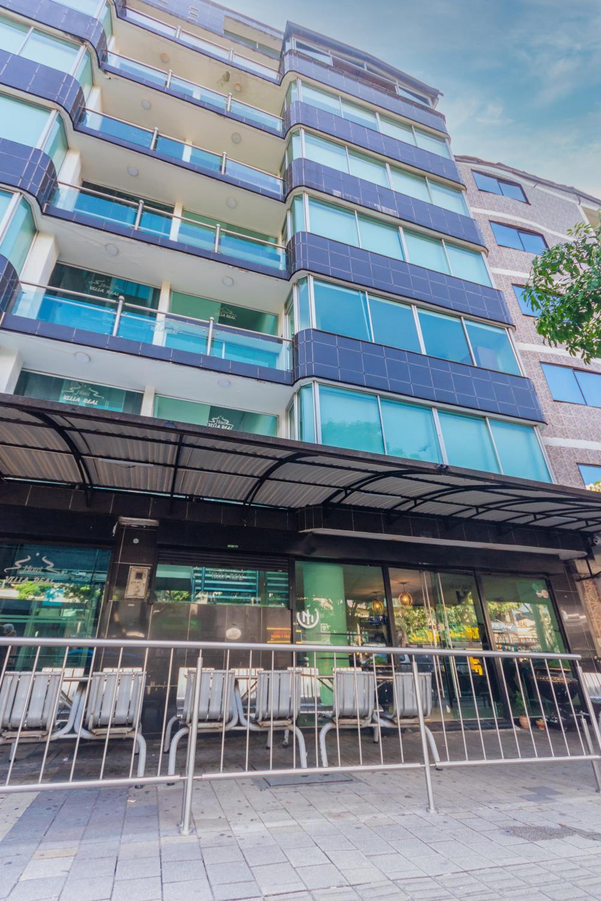 Hotel Villa Real, Laureles