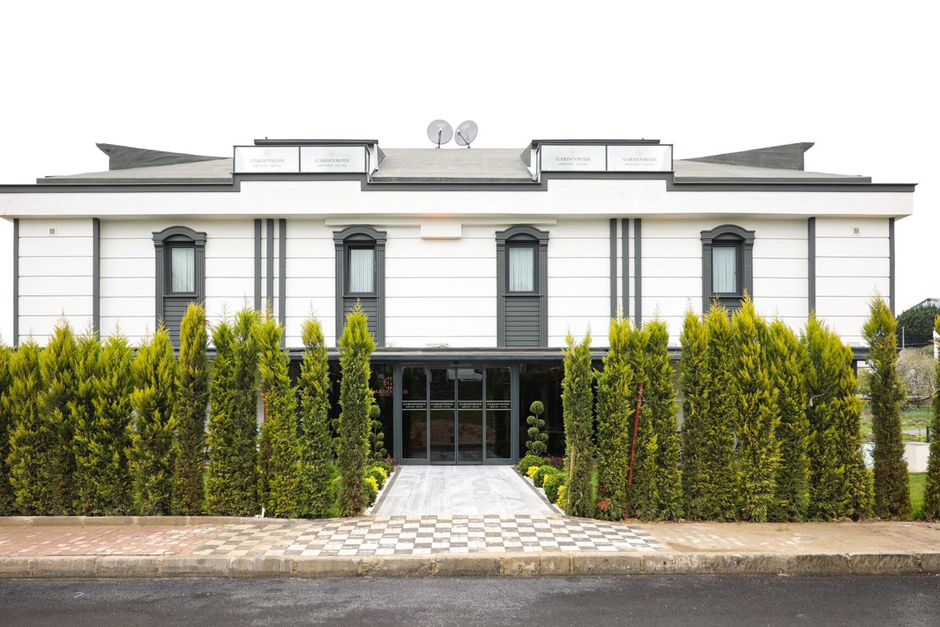 Gardenmode Airport Hotel