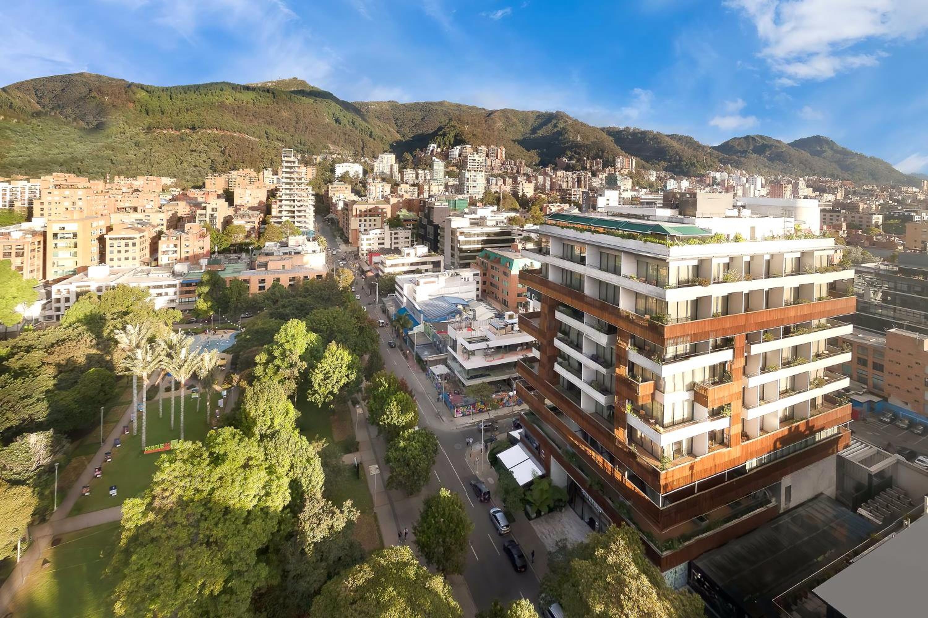 Salvio Parque 93 Bogota, Curio Collection by Hilton · 2n · Solo habitación · Bogotá