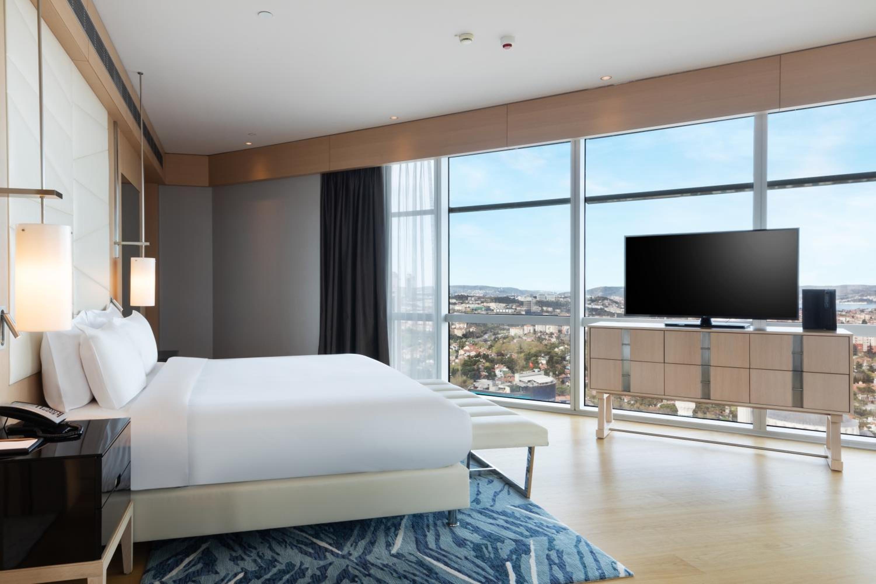 Foto de Wyndham Grand Istanbul Levent Hotel & Conference Center