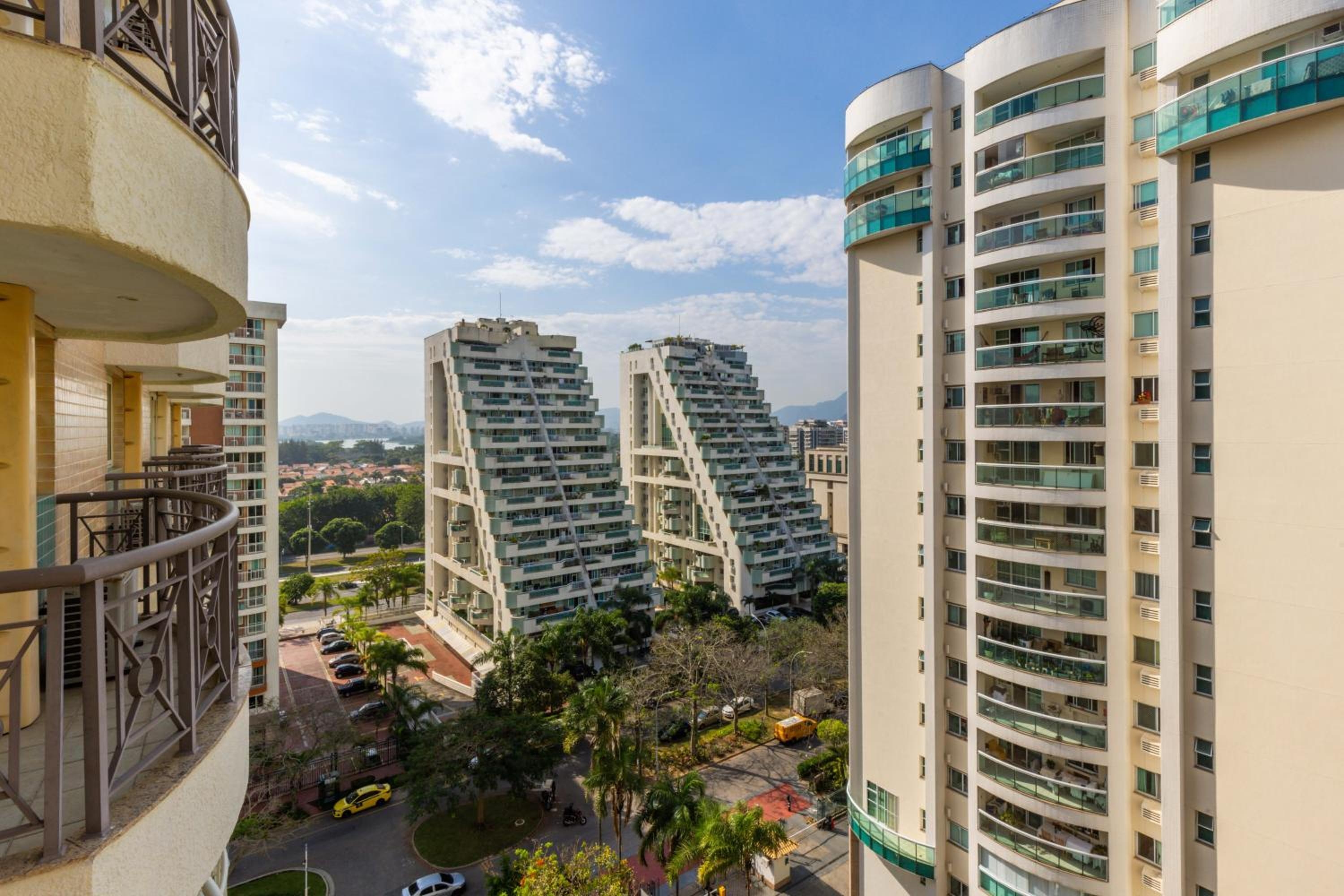 Foto de Barra Premium - flat com serviços, recepção 24 horas, piscina, academia e balsa para praia!