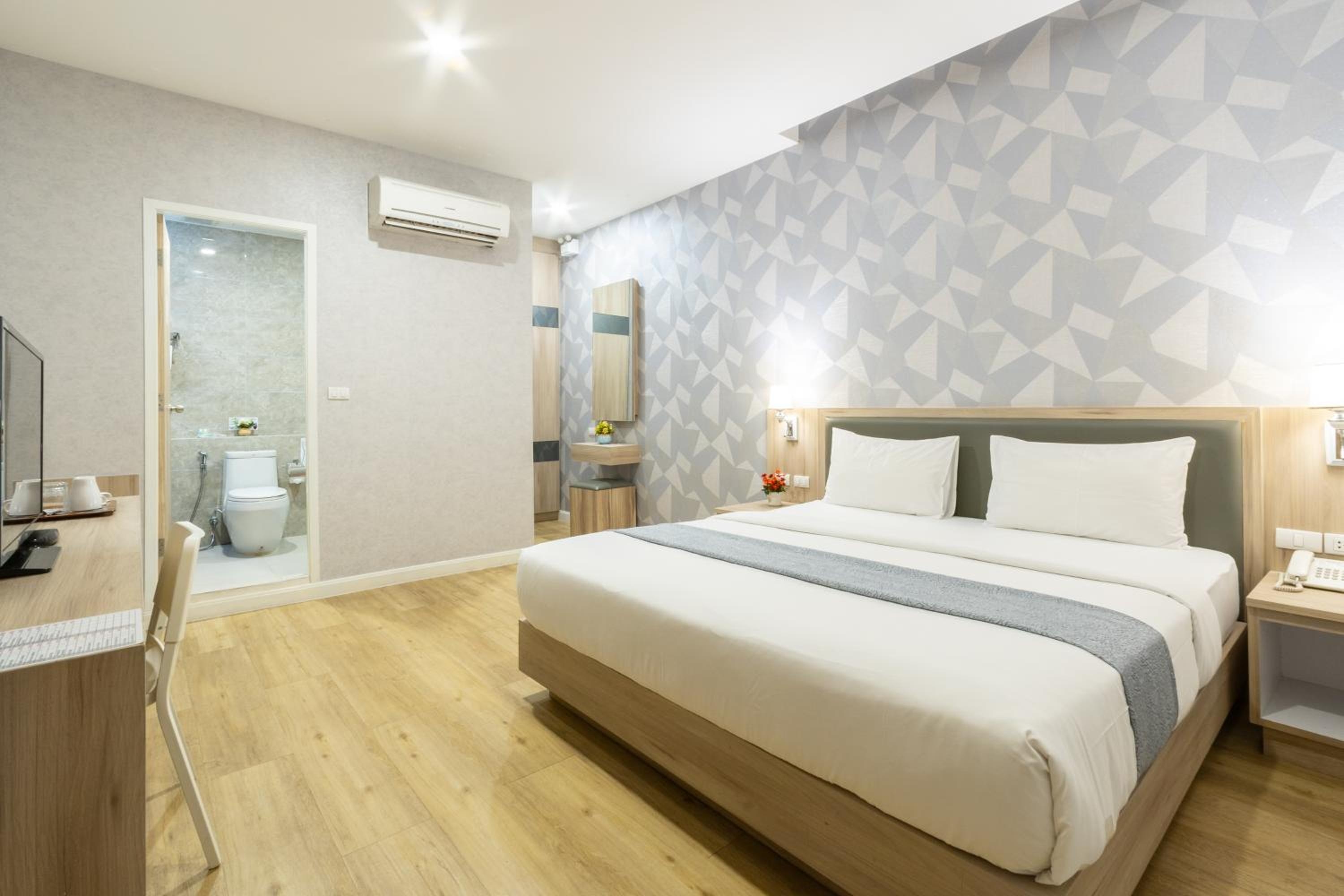Foto de Leela Orchid Hotel