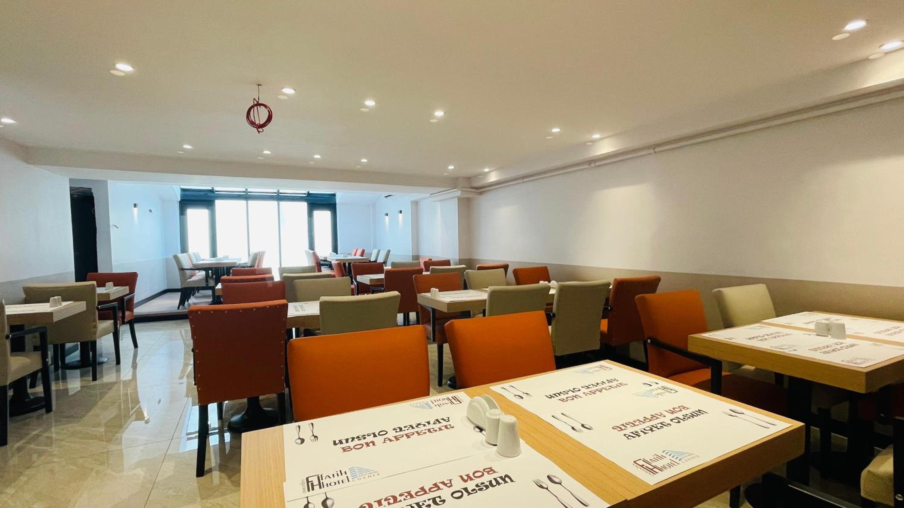Foto de Osmanbey Fatih Hotel