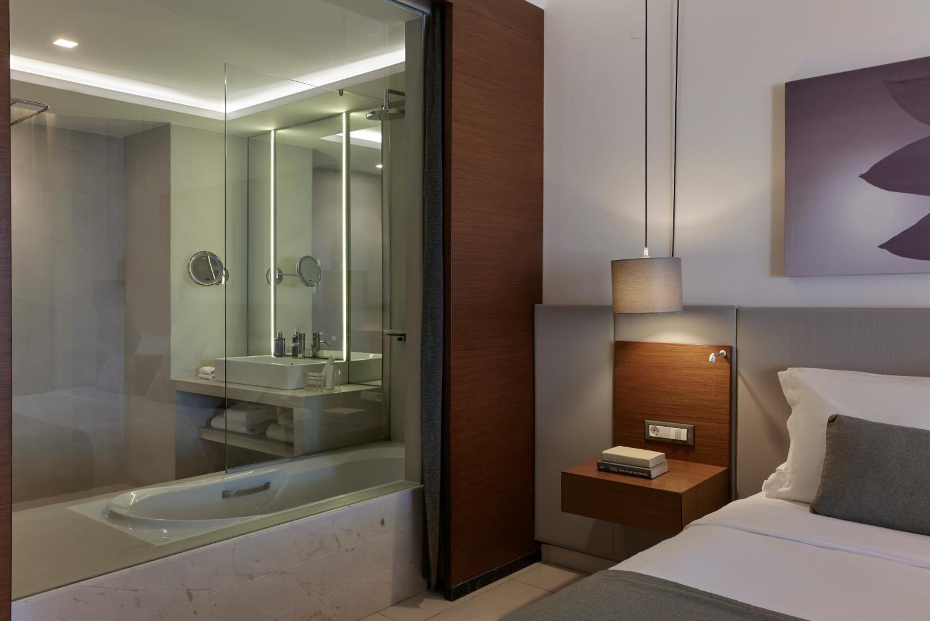 Foto de Atlantica Kalliston Resort - Adults Only