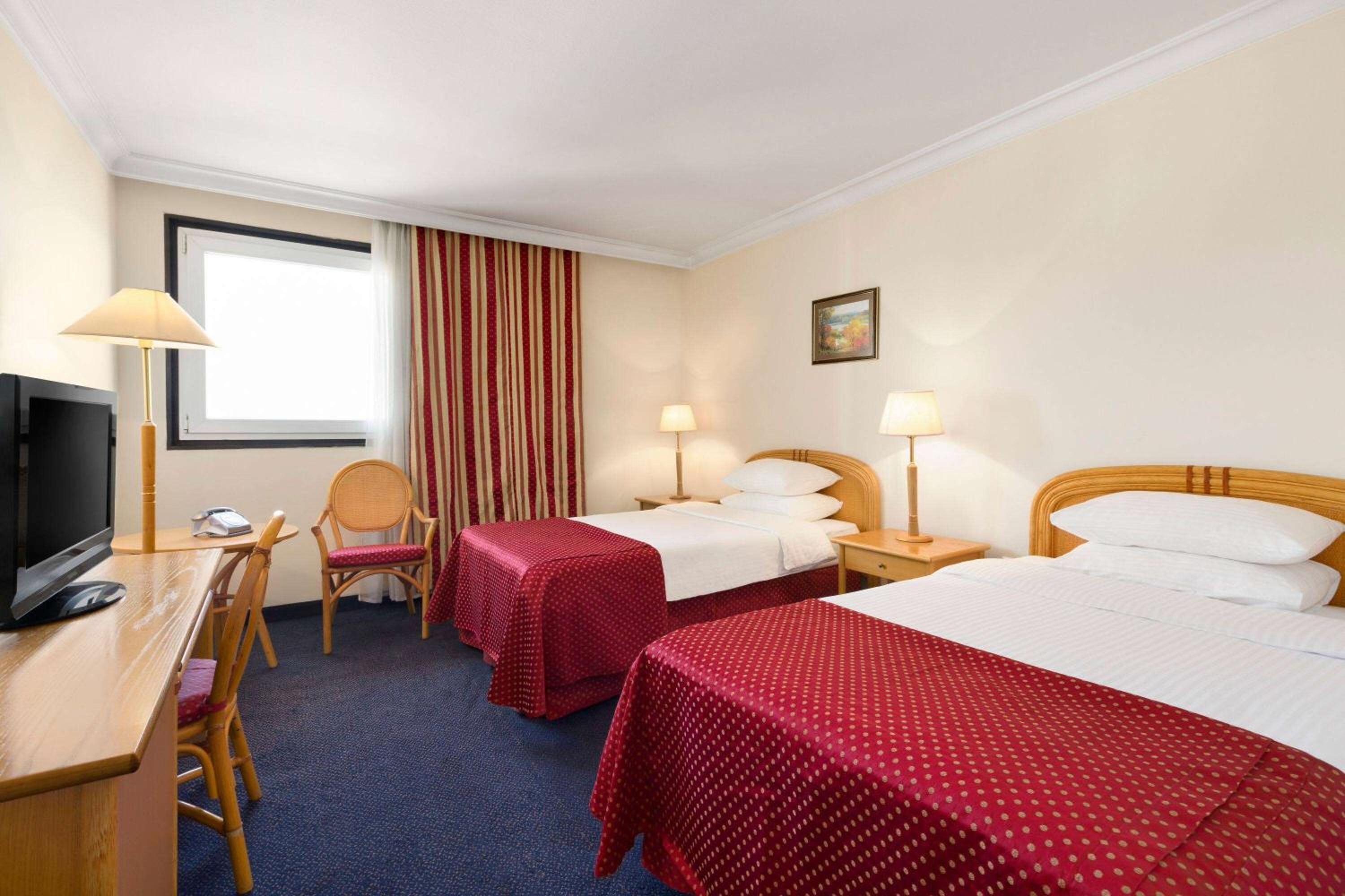 Foto de Ramada by Wyndham Sofia City Center