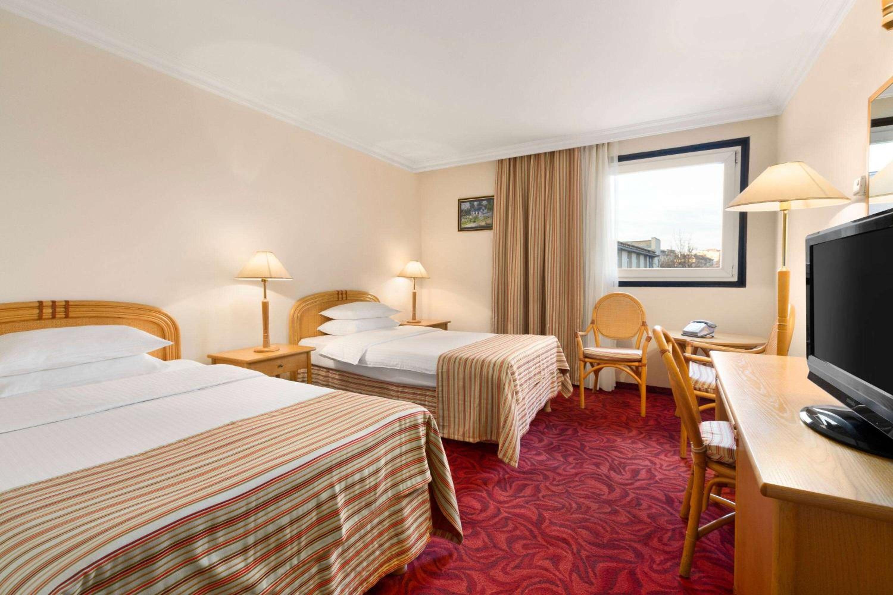 Foto de Ramada by Wyndham Sofia City Center