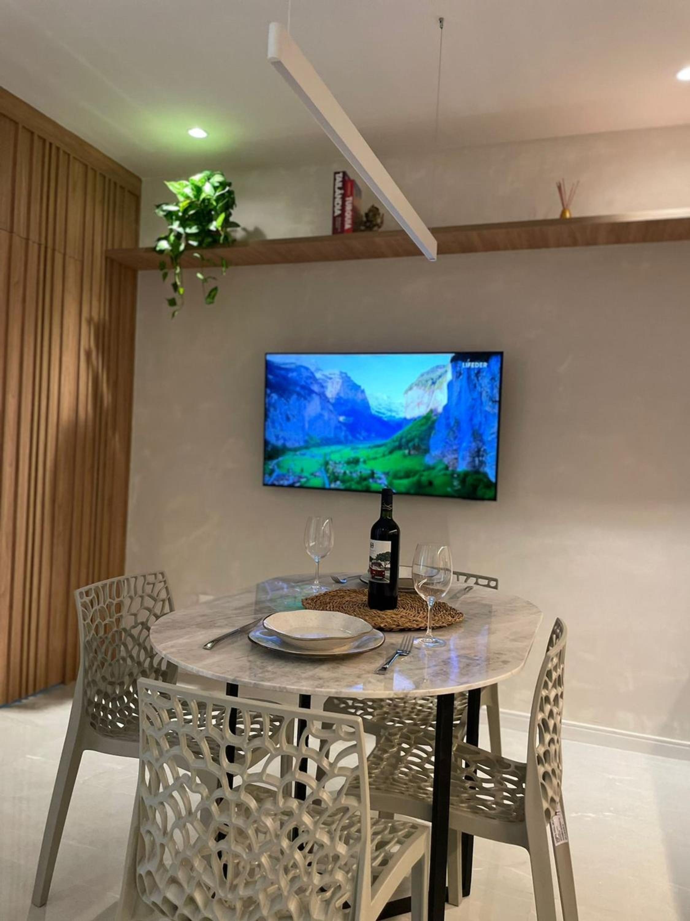 Foto de Sofisticação e Elegância com Vista Mar 2min Praia
