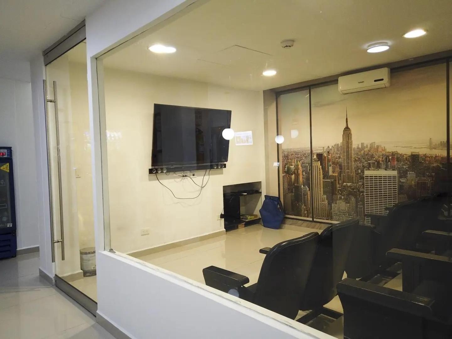 Hostal Lleras Calle 8, Poblado