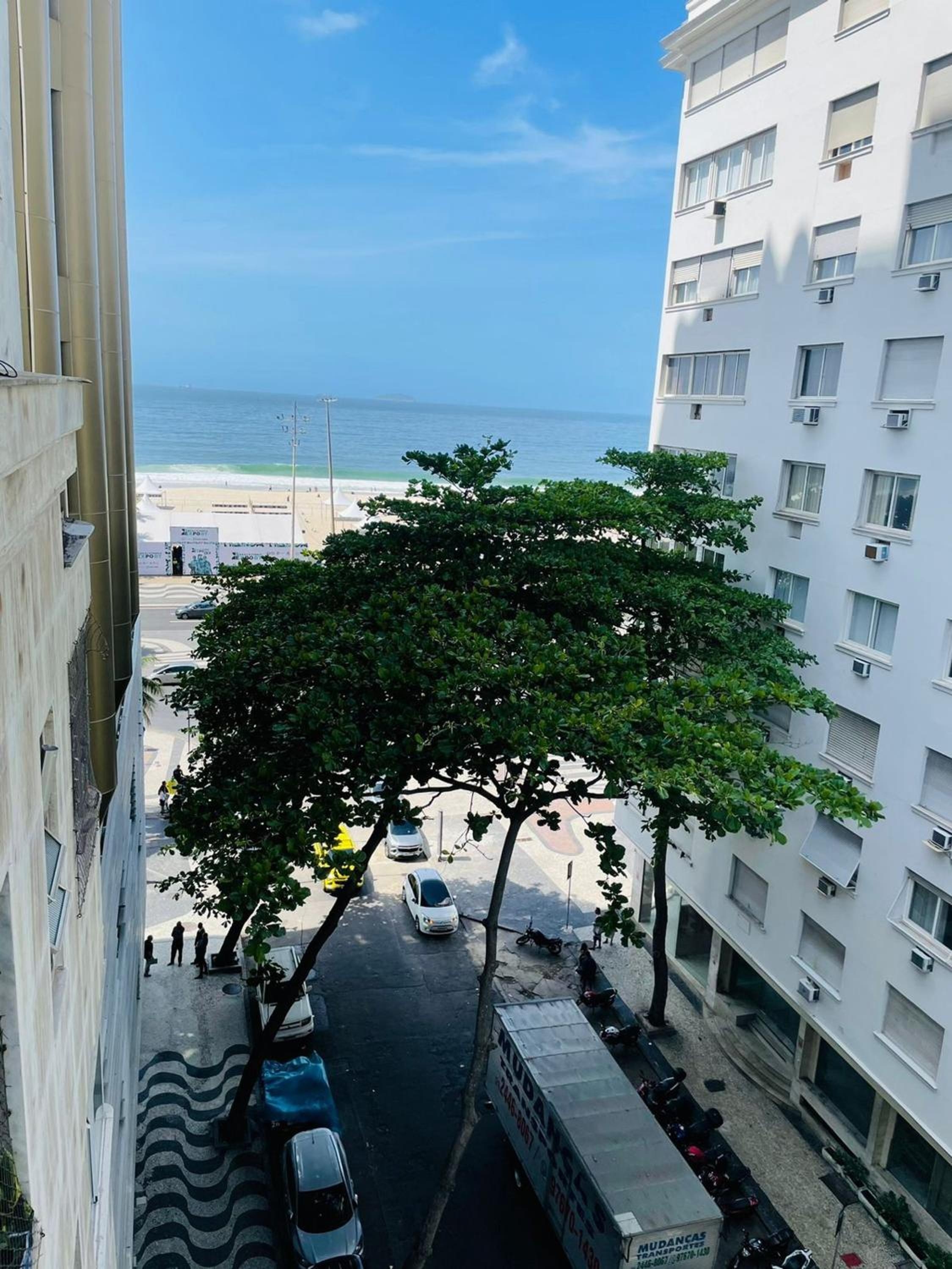 Foto de Sofisticação e Elegância com Vista Mar 2min Praia