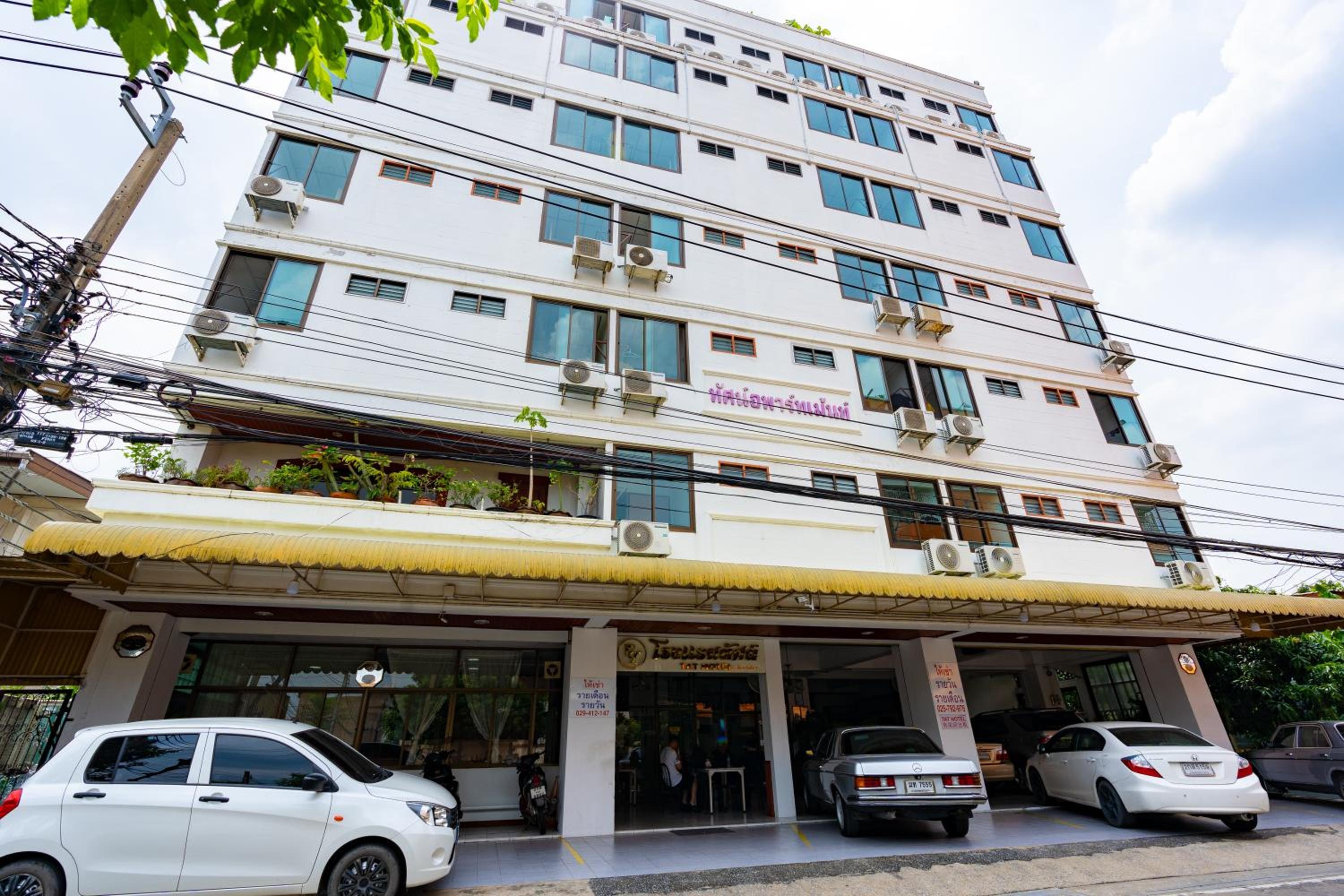 Tat Hotel
