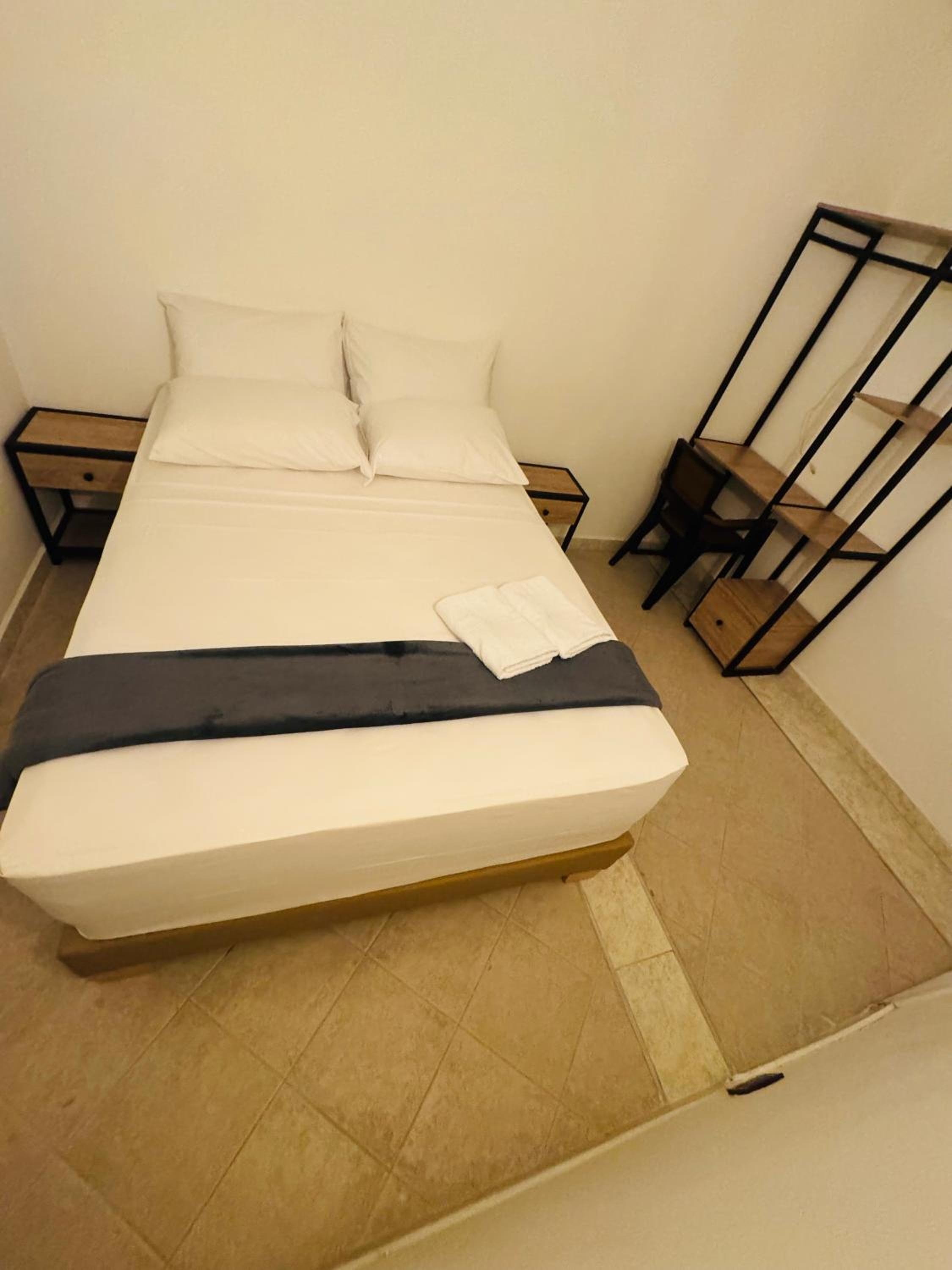 Hotel Estadio 80, Laureles