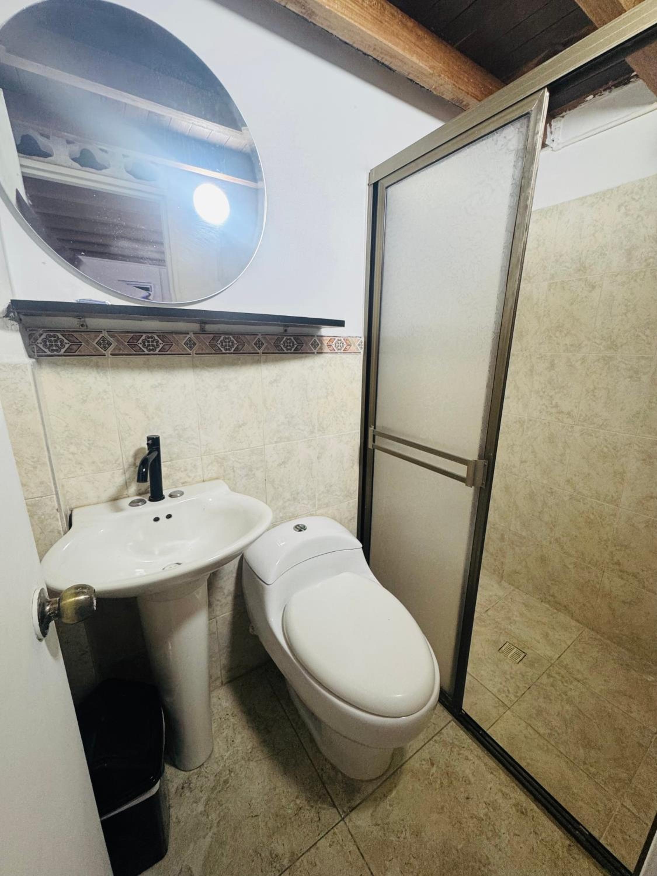 Hotel Estadio 80, Laureles