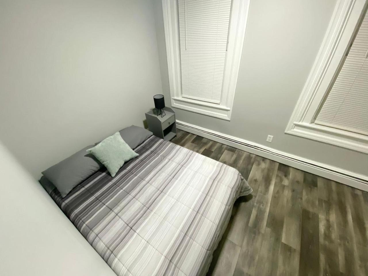 Foto de Modern comfort-2BR haven mins to NYC