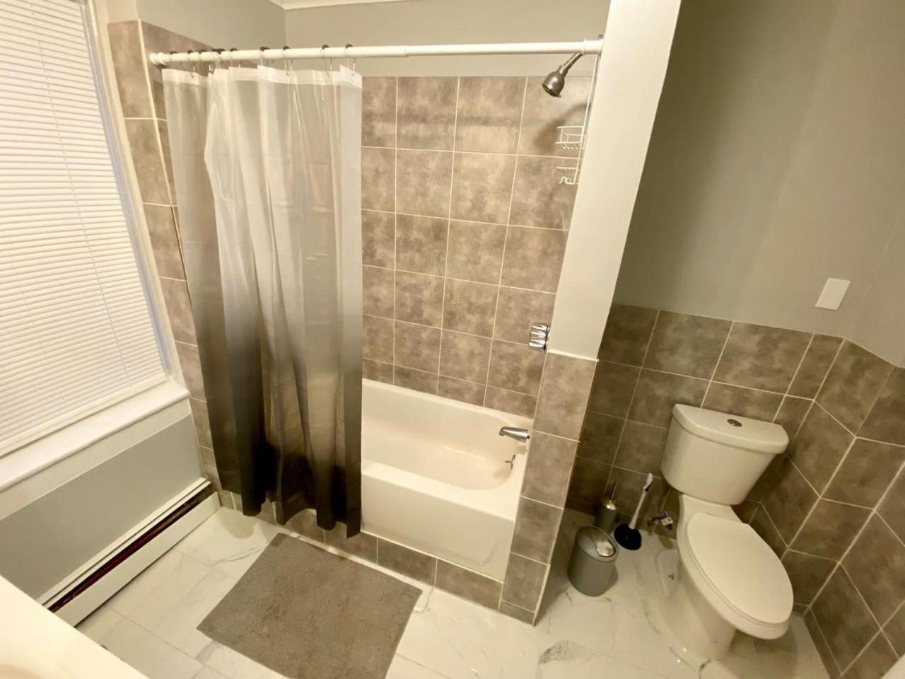 Foto de Modern comfort-2BR haven mins to NYC