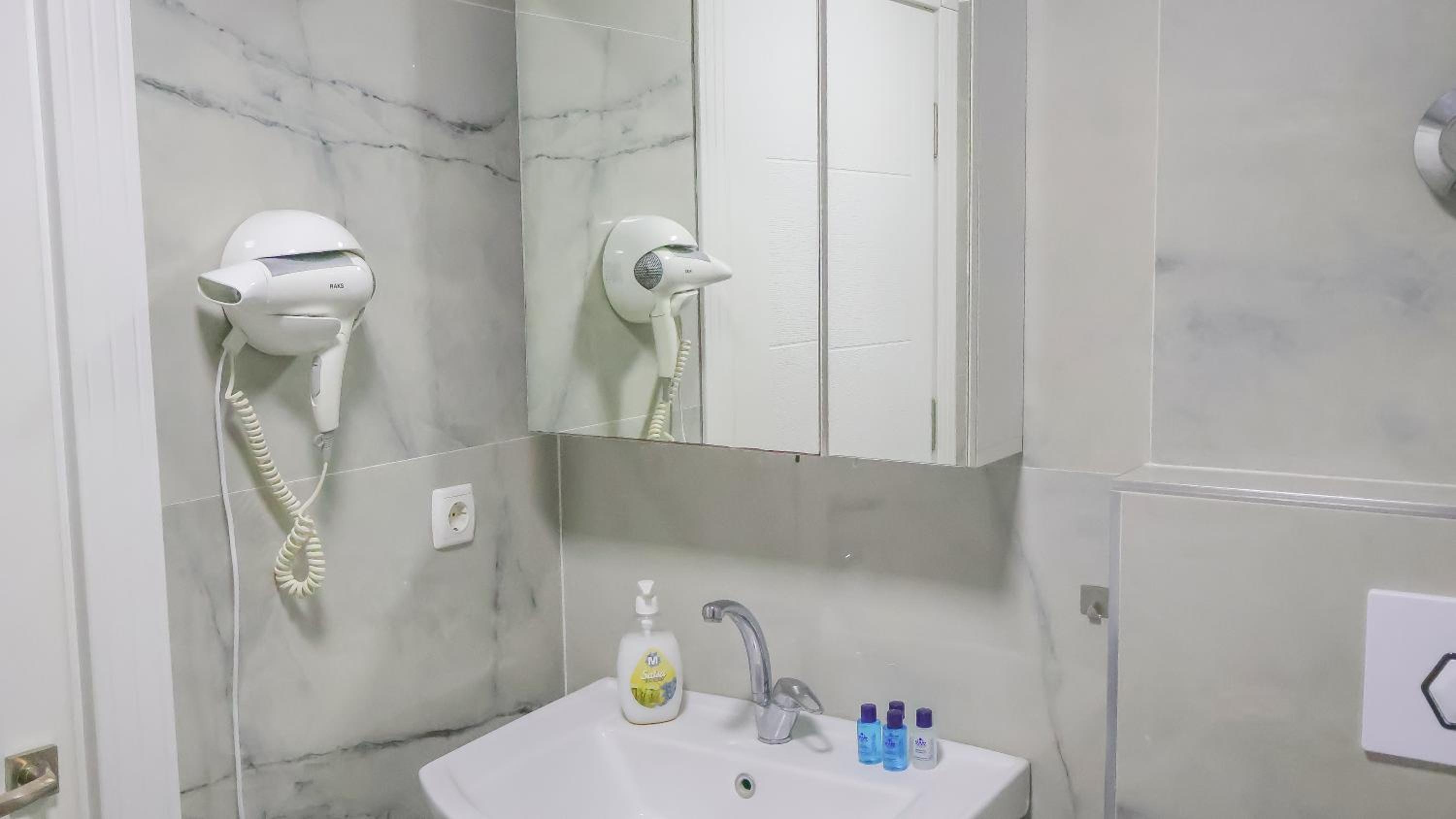 Foto de Güden-Pearl Apart Hotel , Große Apartments mit Küche , Privater Strand , Ausgezeichnetes Frühstück