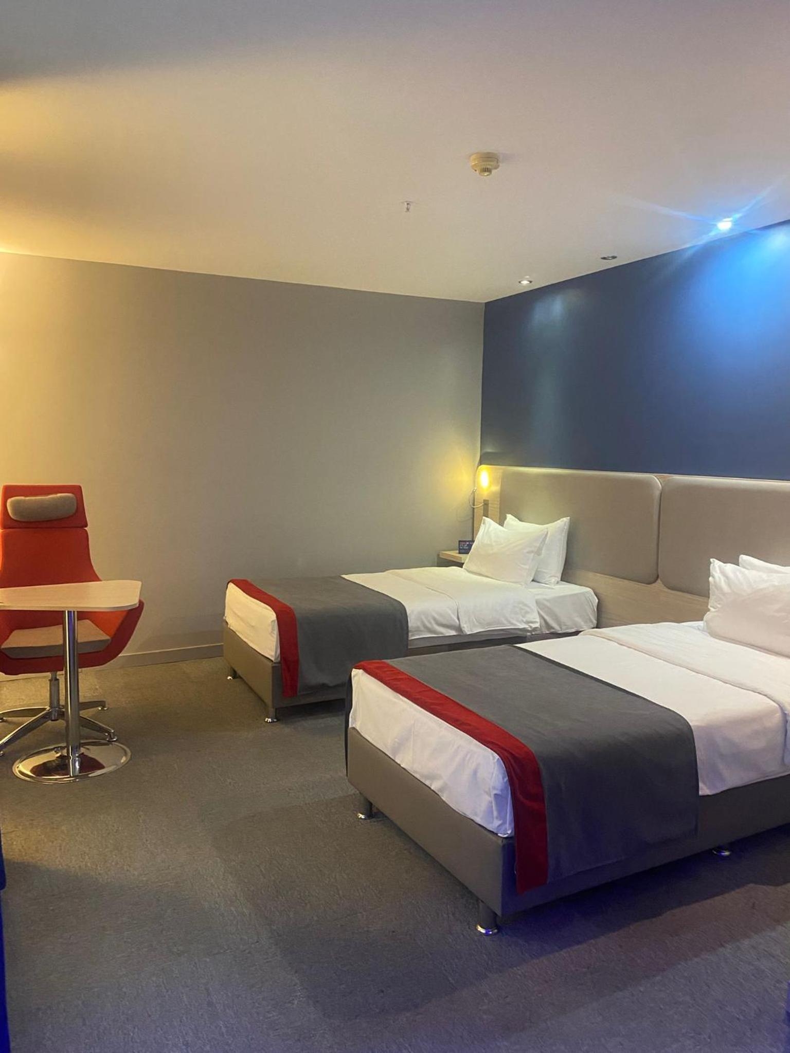 Foto de Holiday Inn Express Istanbul-Altunizade by IHG