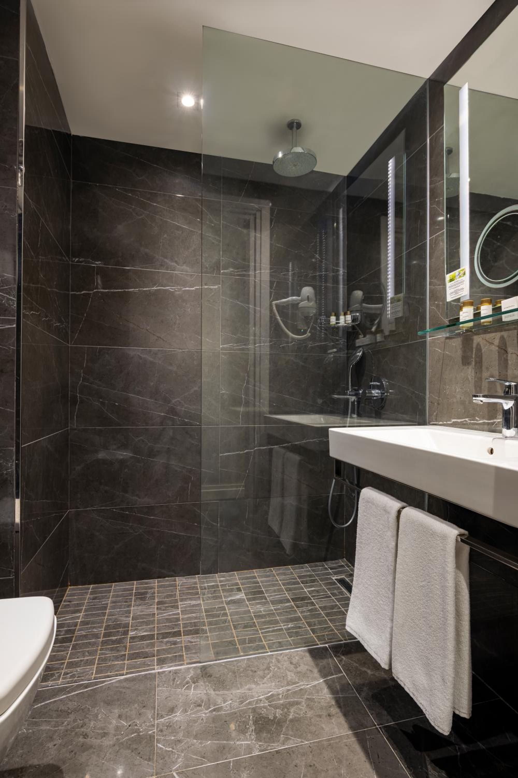 Foto de AHC Old City Hotel