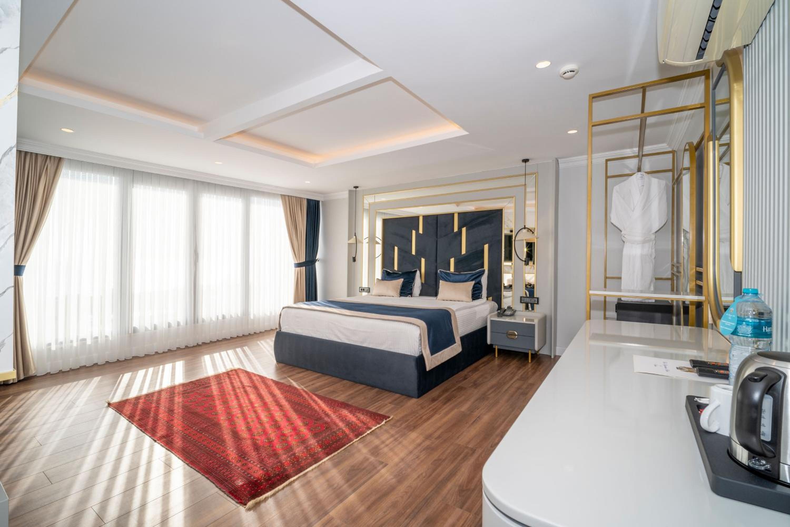 Foto de The Byzantium Suites Hotel & Spa