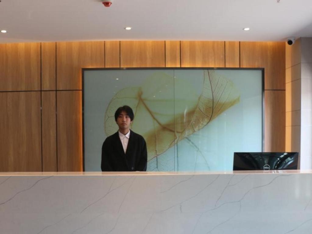 Foto de GreenTree Inn Express Jilin Yushu Gongnong Street Passenger Terminal Station