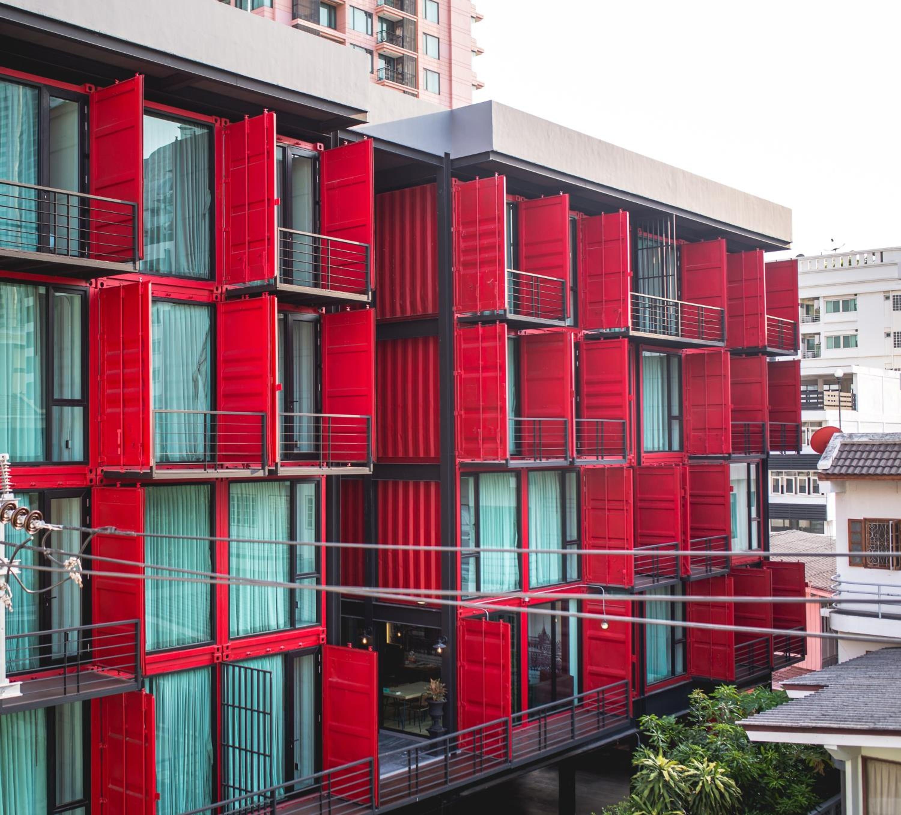 Sleep Box Hotel Sukhumvit 22