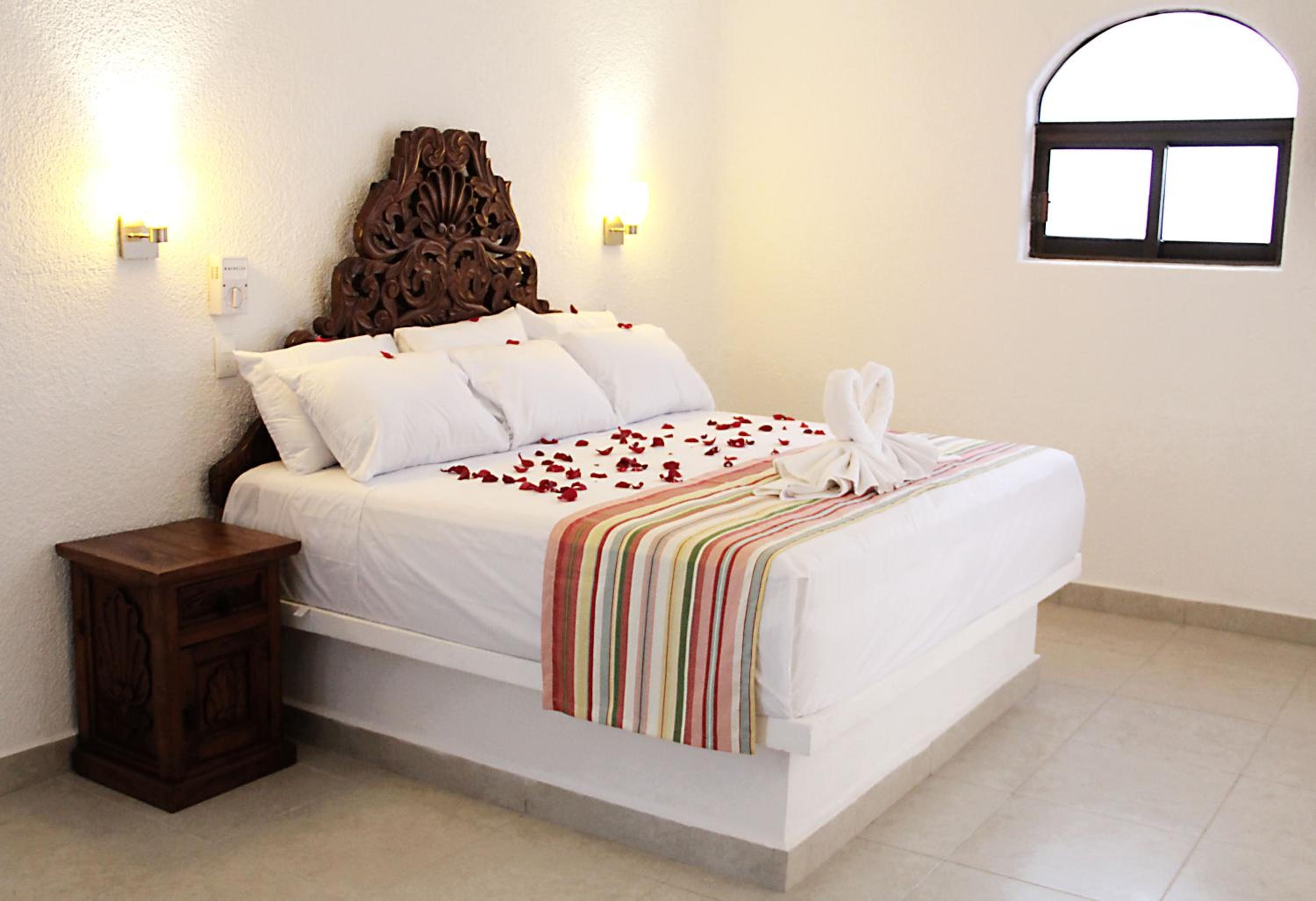 Foto de Pelicano Inn Playa del Carmen - Beachfront Hotel