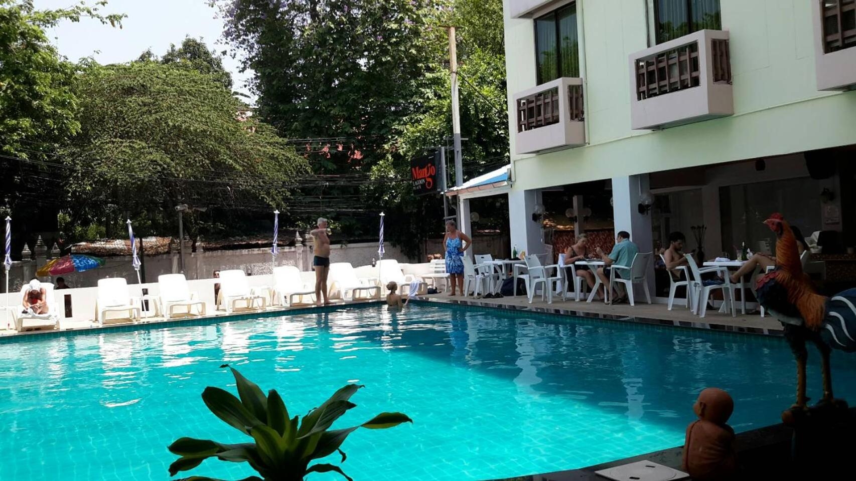 Foto de MANGO Lagoon Place