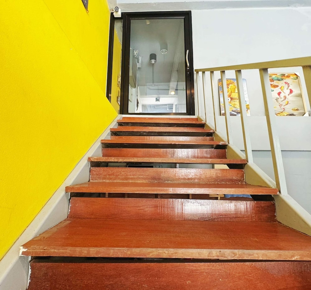 OYO 75465 Lucky Hoste, Bangkok