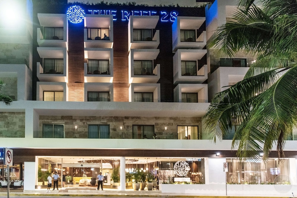 Foto de The Reef 28 Hotel & Spa - Luxury Adults Only - All Suites