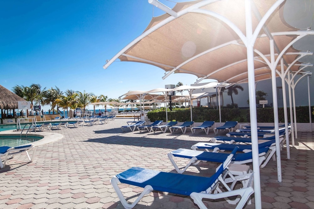 Foto de Aquamarina Beach Hotel