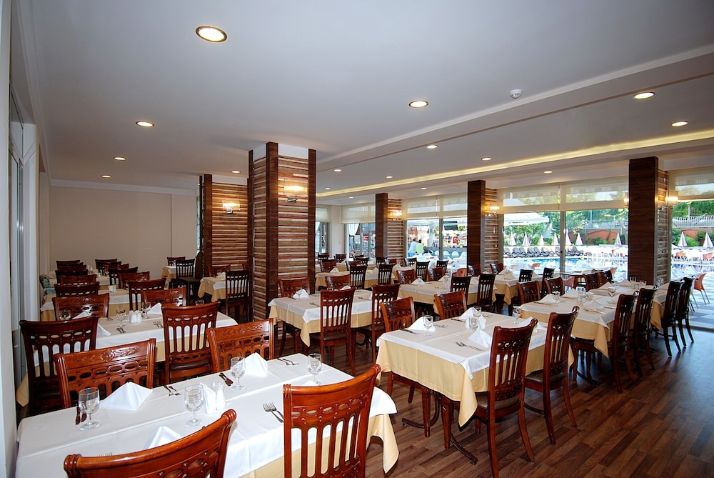 Foto de Grand Okan Hotel