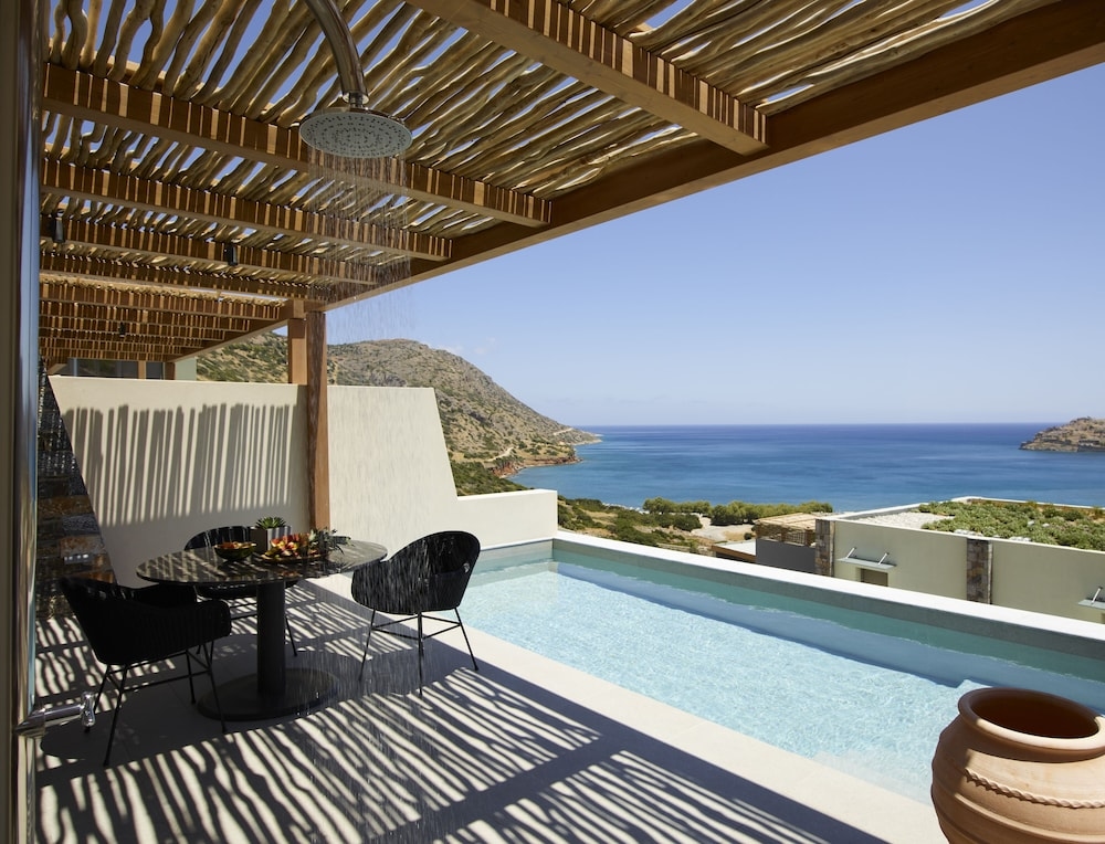 Cayo Exclusive Resort & Spa