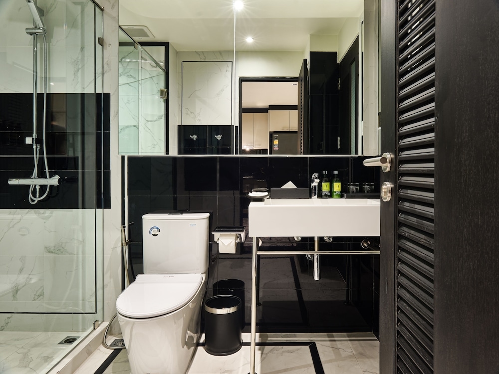 Floral Court Hotel & Residence Sukhumvit 13, Bangkok