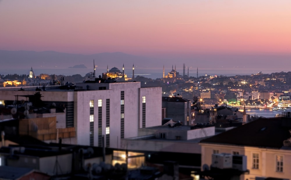 Foto de The Trinity Hotel Taksim - Special Class
