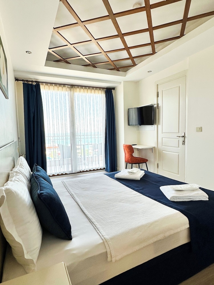 Foto de Büyükada Comfort Hotel